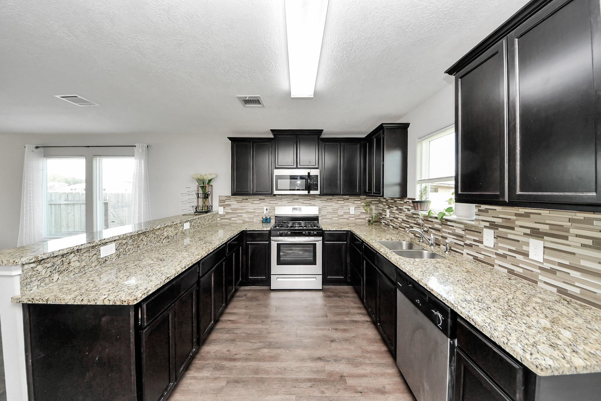 696 Road 5105, Cleveland, TX 77327 photo