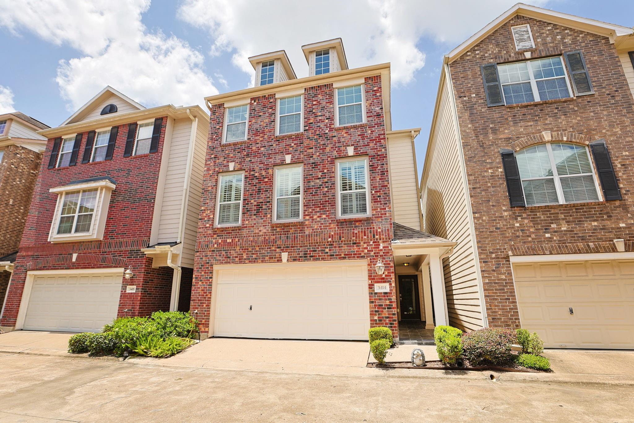3414 Skyline Village Dr, Houston, TX 77057