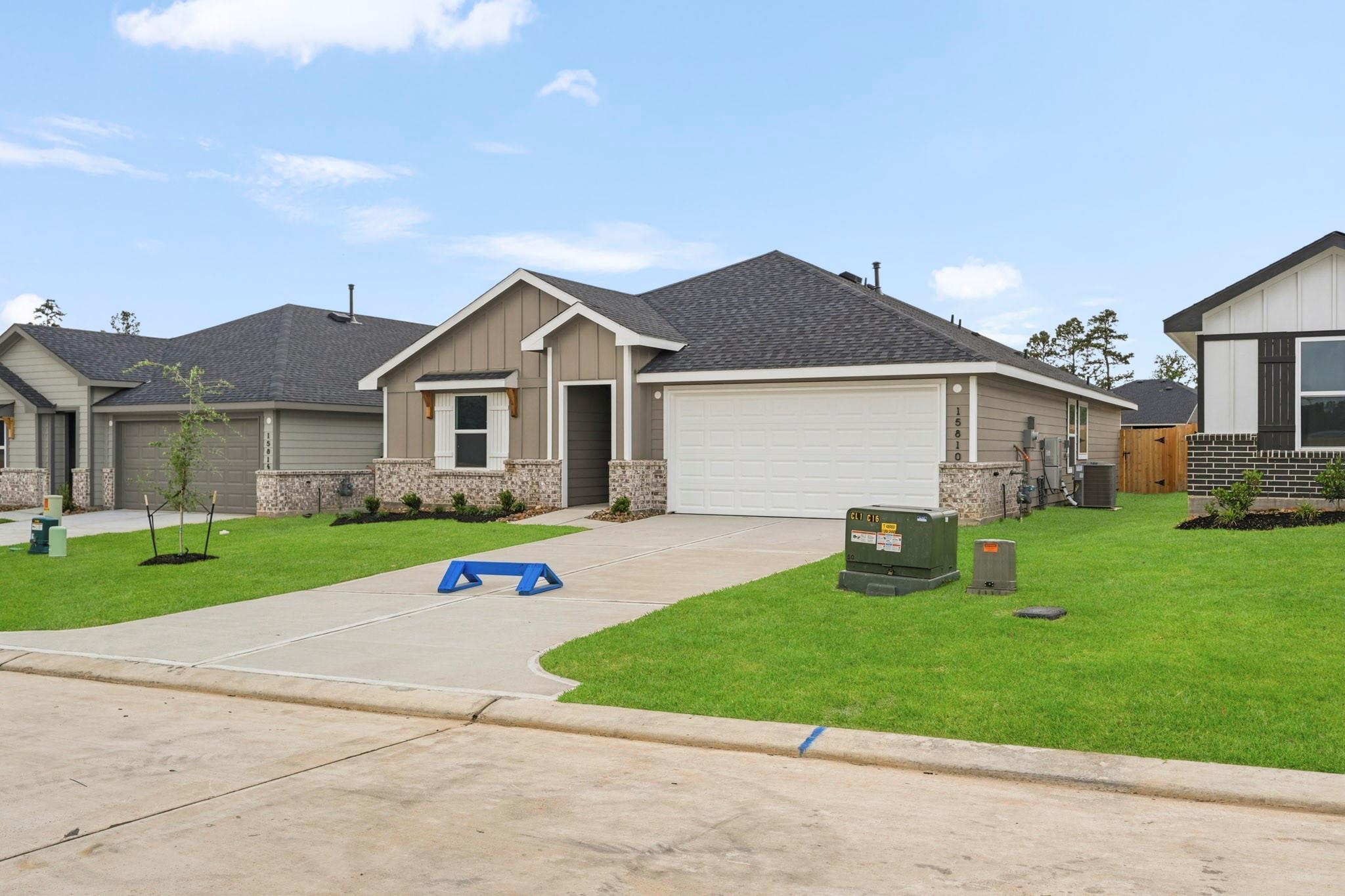 15810 Narrow Leaf Ln, Montgomery, TX 77316 photo