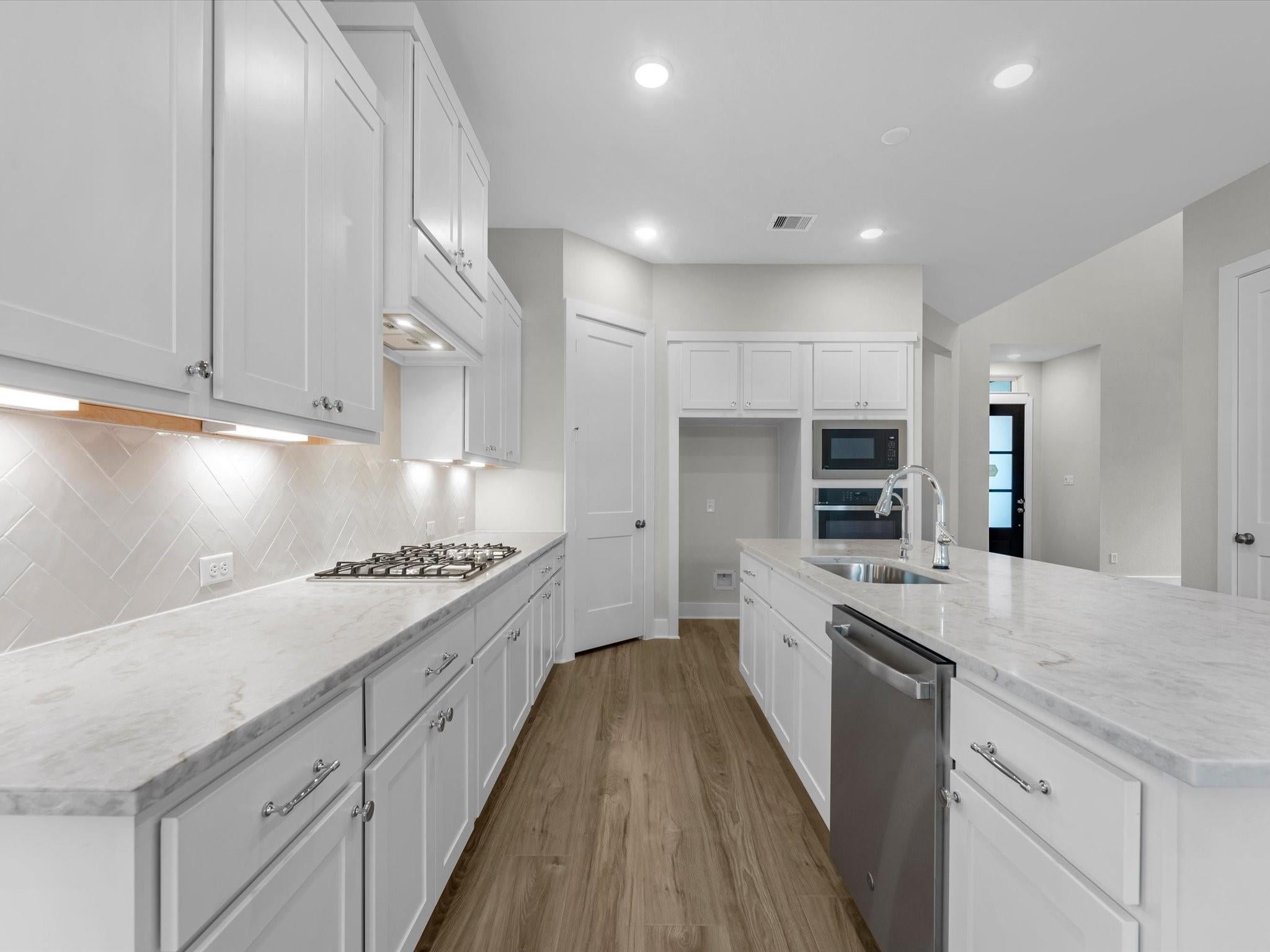 17823 Quartz Spring Ln, Tomball, TX 77377 photo