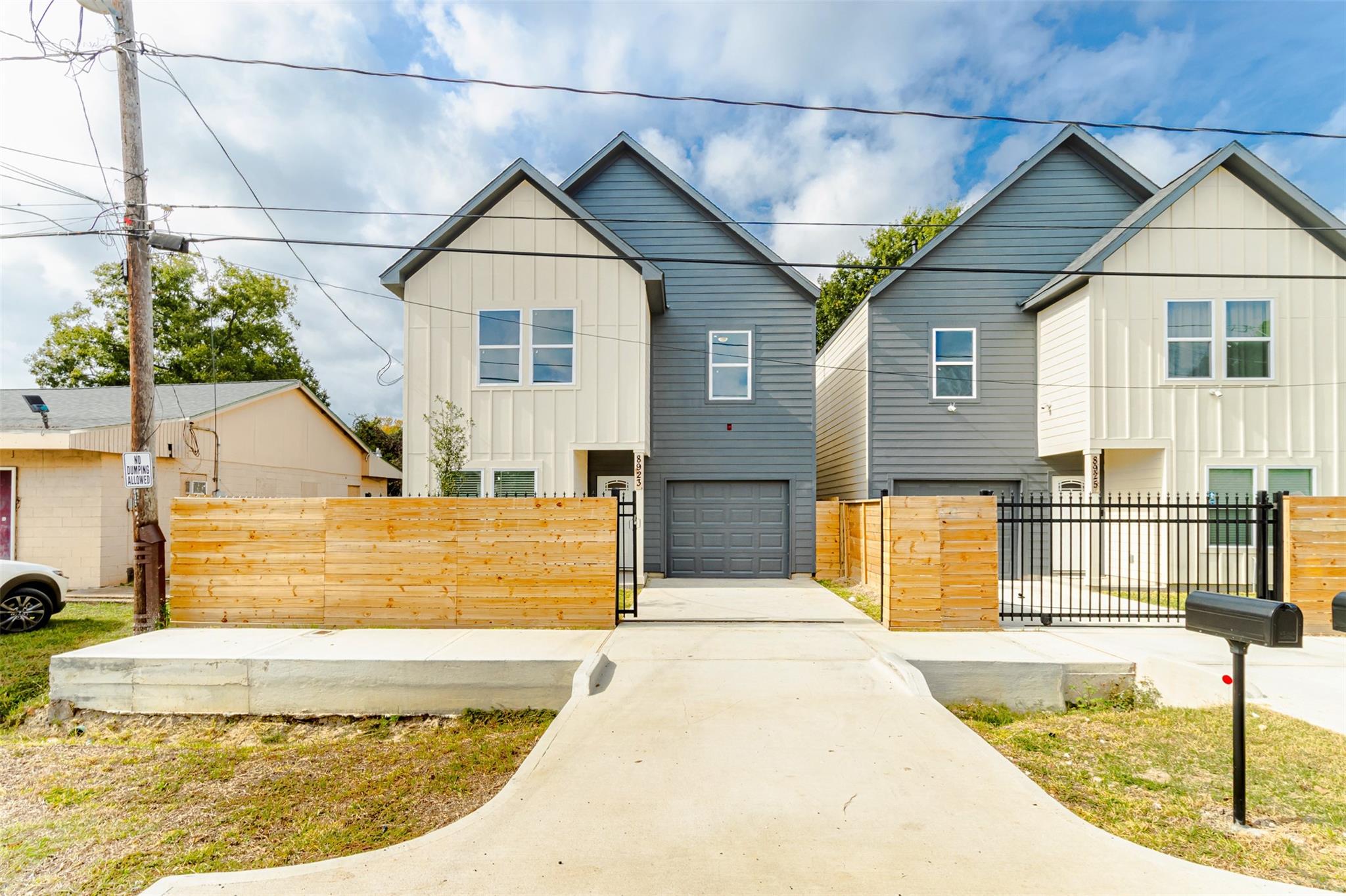 8923 De Priest St, Houston, TX 77088