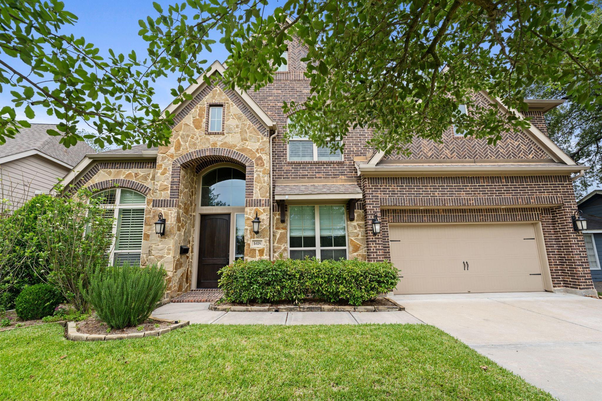 1418 Du Barry Ln, Houston, TX 77018