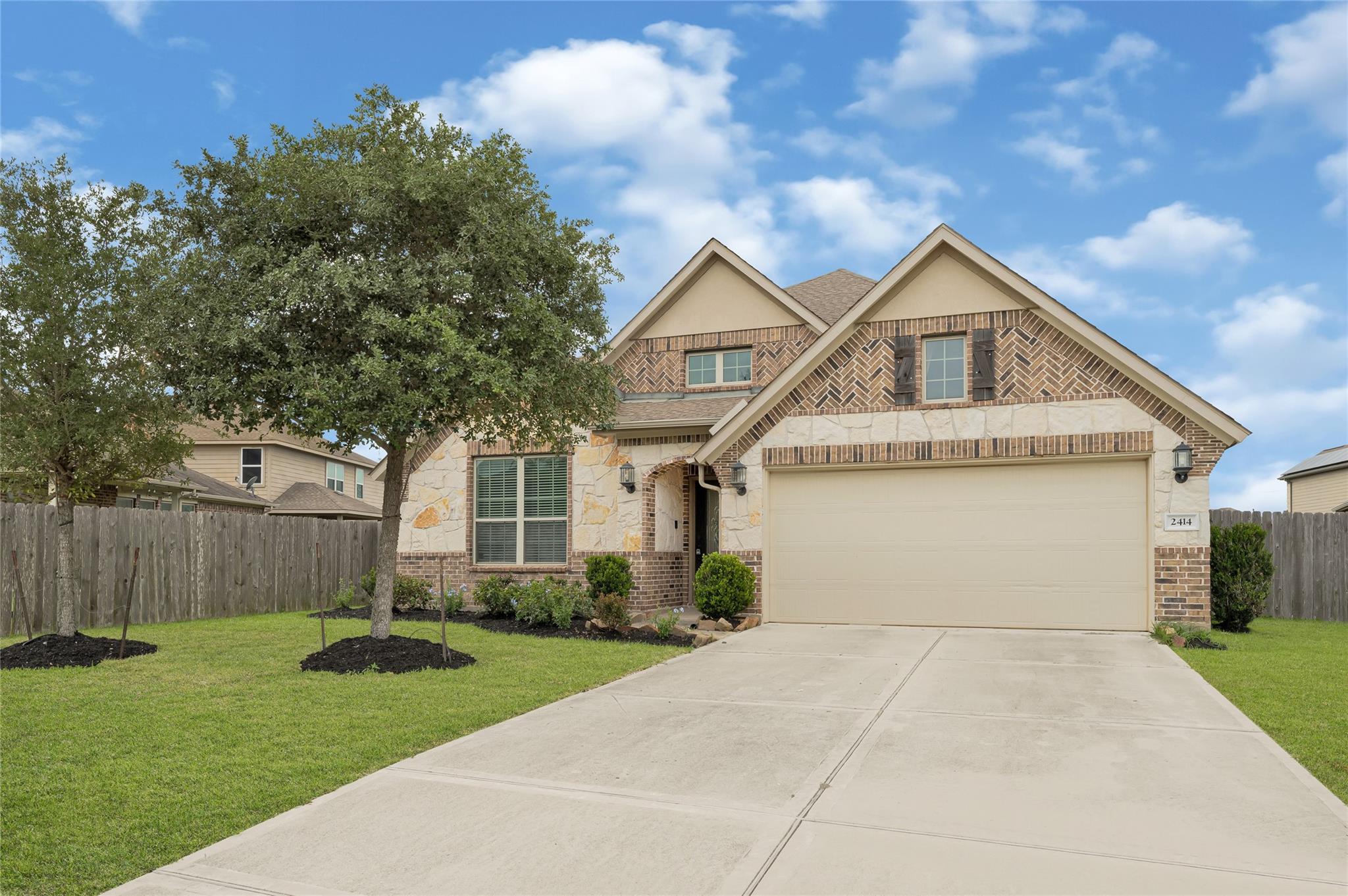 2414 Willow Fall Ln, Rosenberg, TX 77469 photo