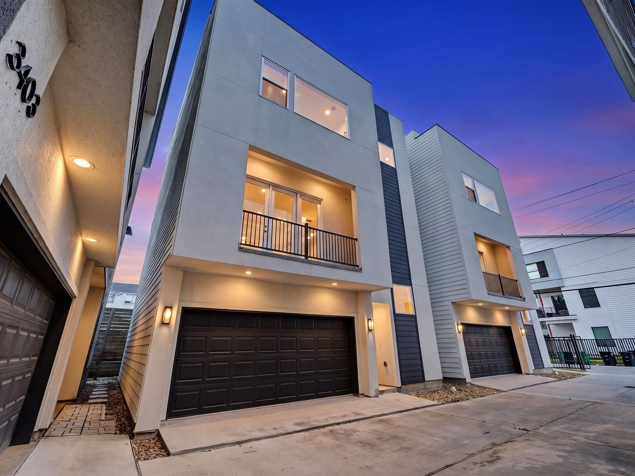 3405 Baer St, Houston, TX 77020