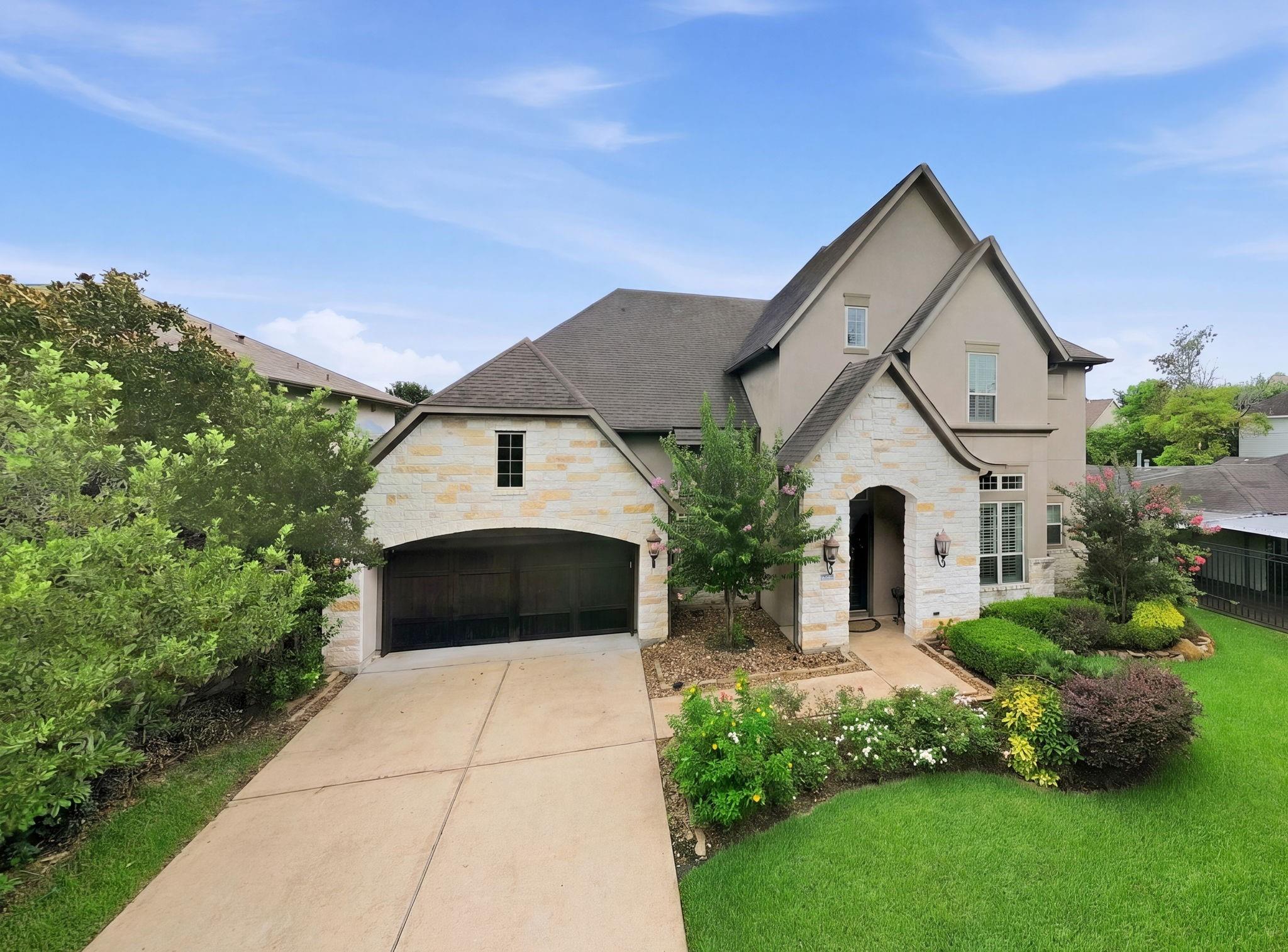 1510 Whispering Pines Dr, Houston, TX 77055 photo