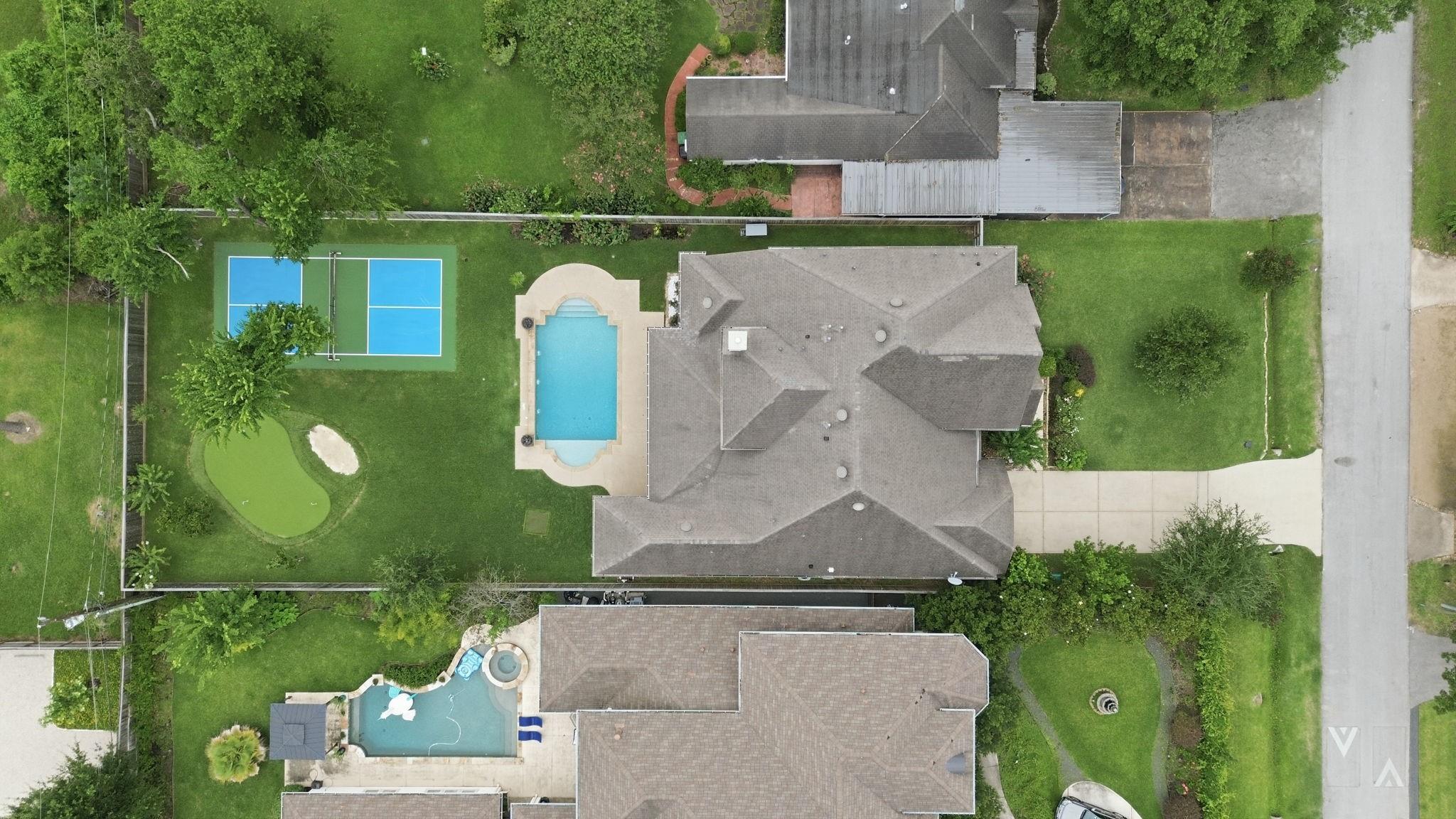 1510 Whispering Pines Dr, Houston, TX 77055
