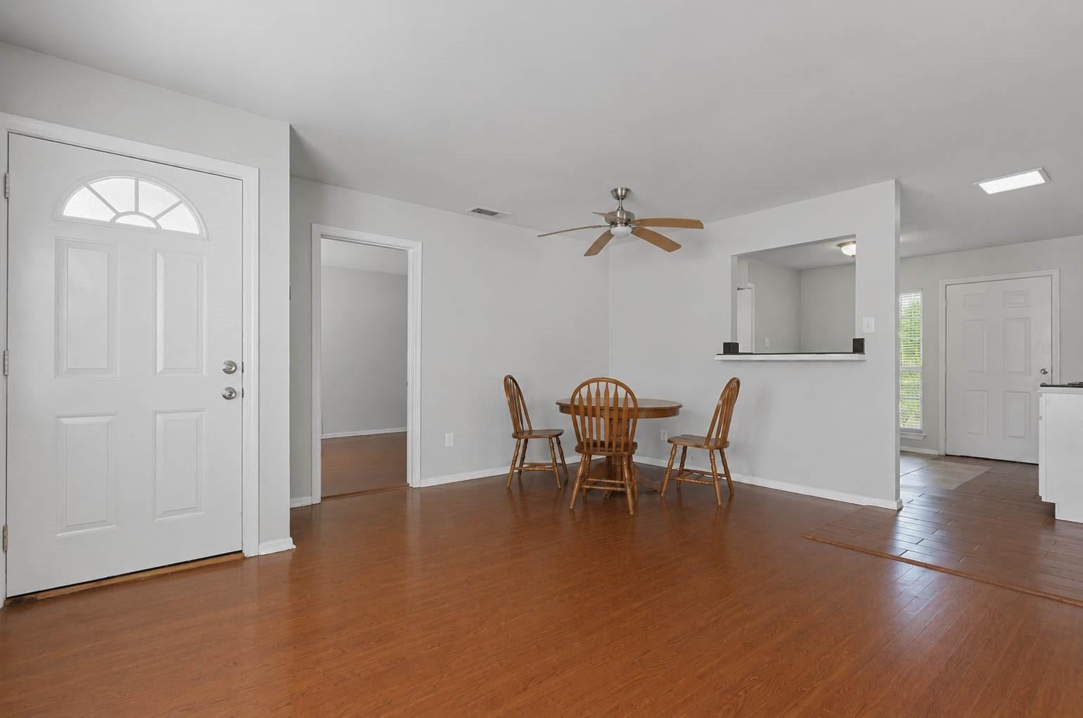 7217 Parker Rd, Houston, TX 77016 photo