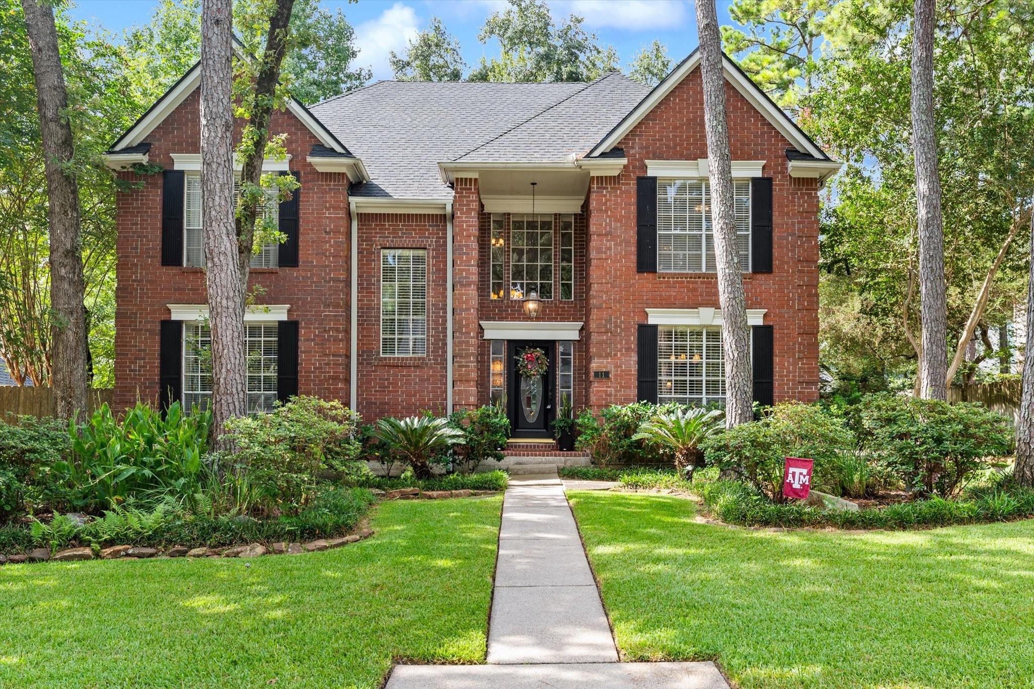 11 Golden Pl, The Woodlands, TX 77381