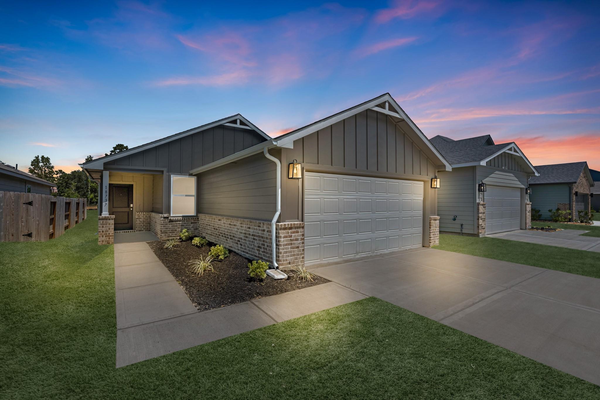 18737 Loom Dr, Conroe, TX 77306