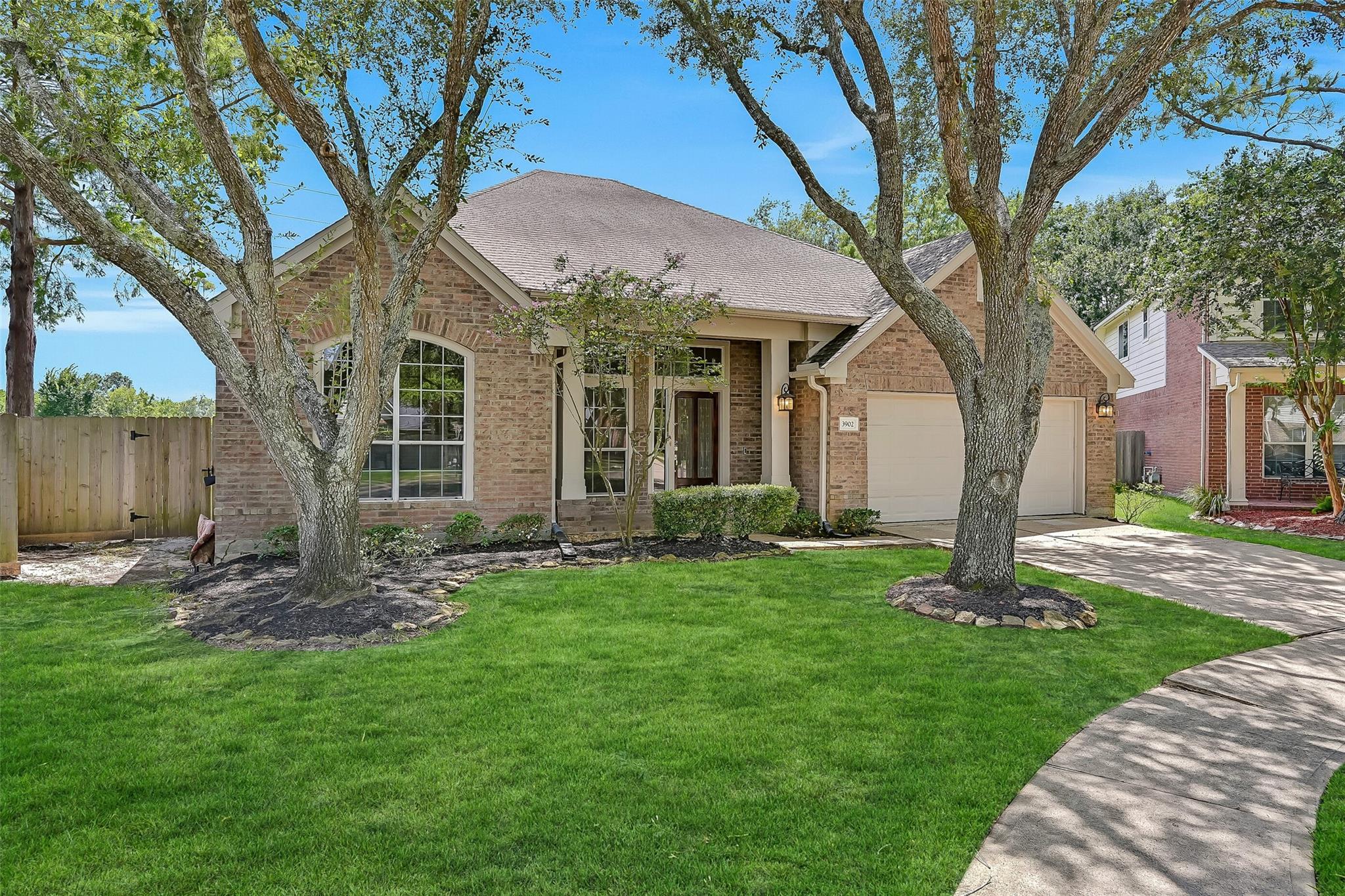 3902 Amerson Ct, Pearland, TX 77584