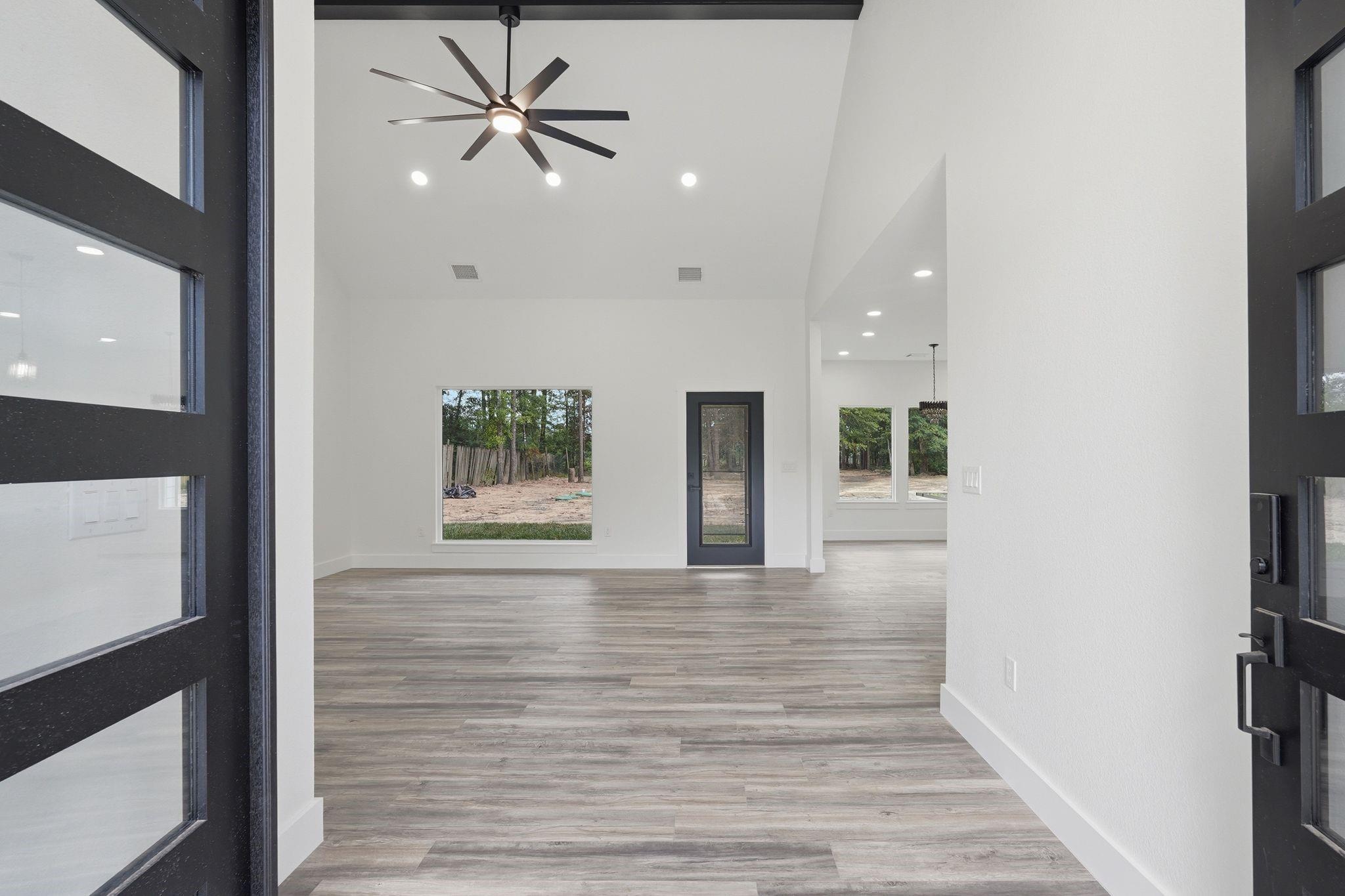 13081 Crystal Trl, Conroe, TX 77306 photo