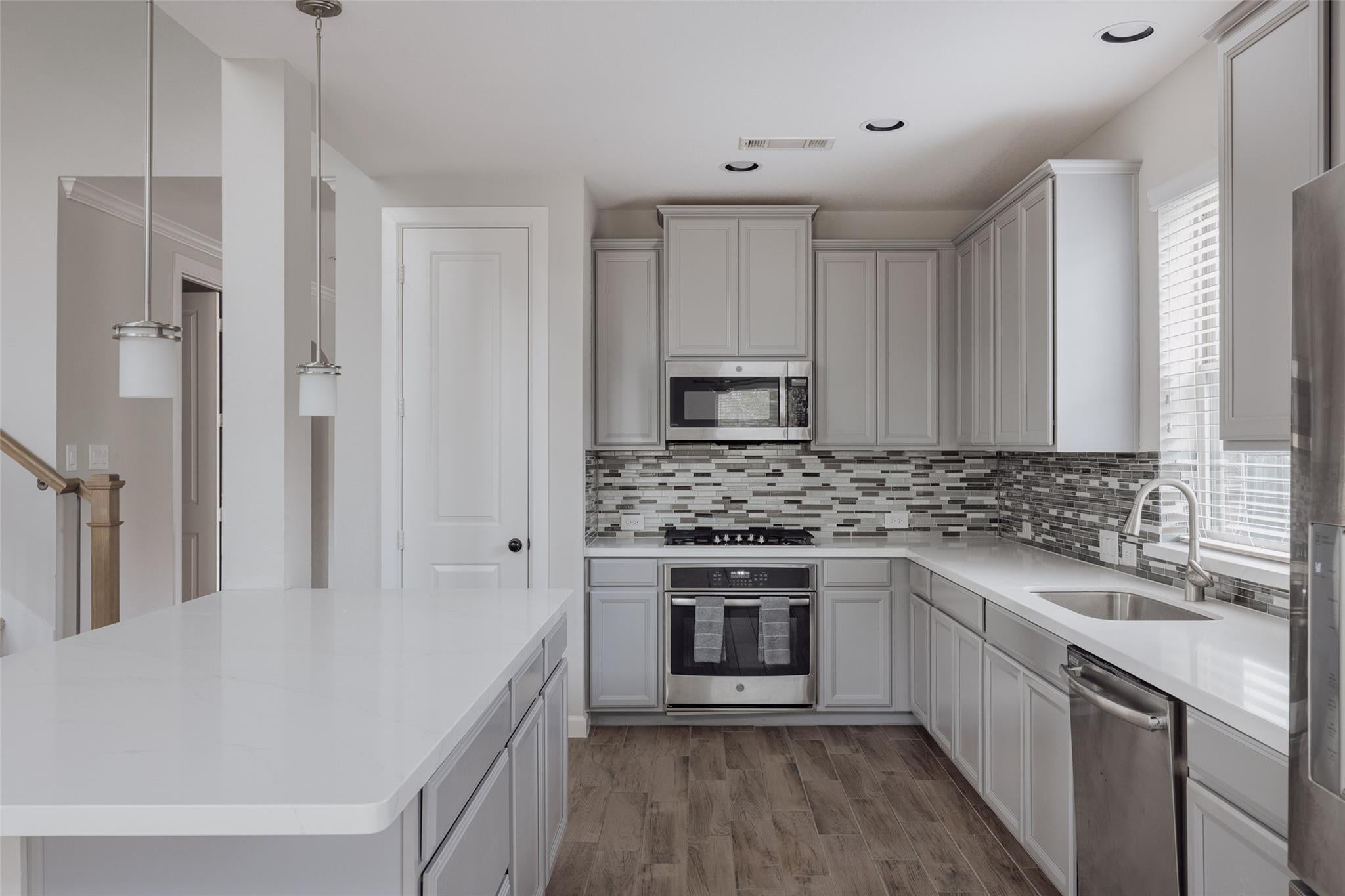 285 Trillium Park Loop, Conroe, TX 77304 photo