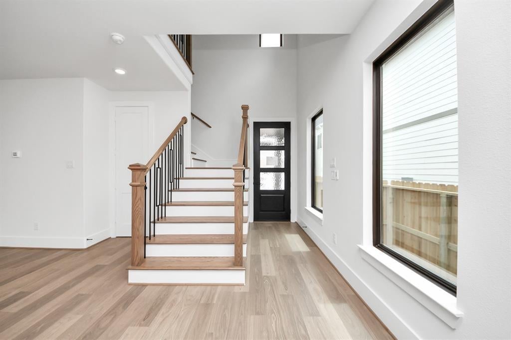 405 Forest Reserve Pl, Houston, TX 77079 photo