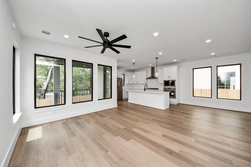 405 Forest Reserve Pl, Houston, TX 77079 photo