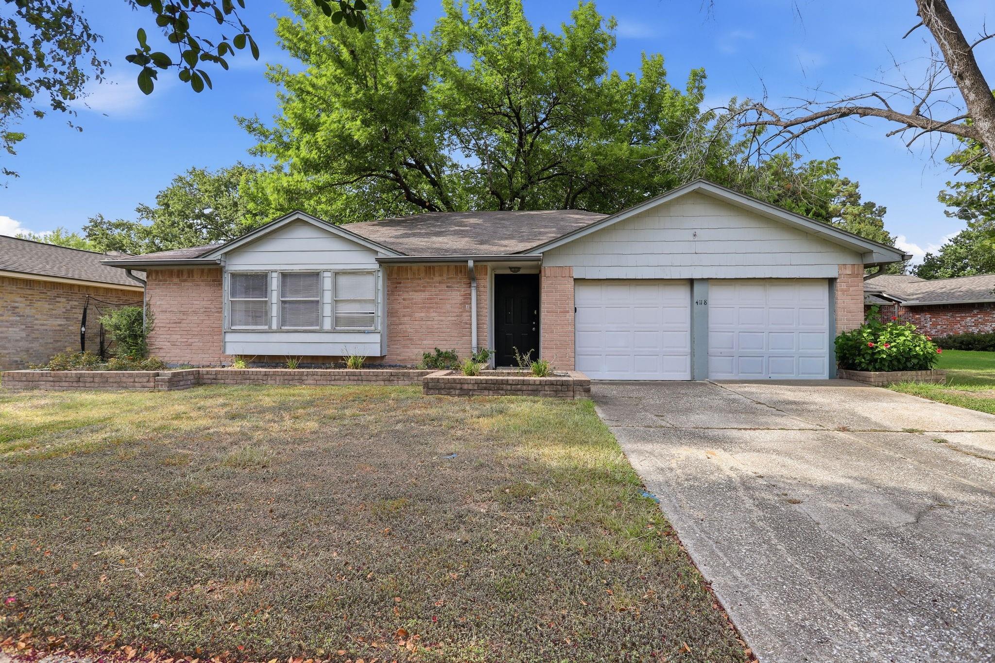 4118 Pinebridge Ln, Spring, TX 77388