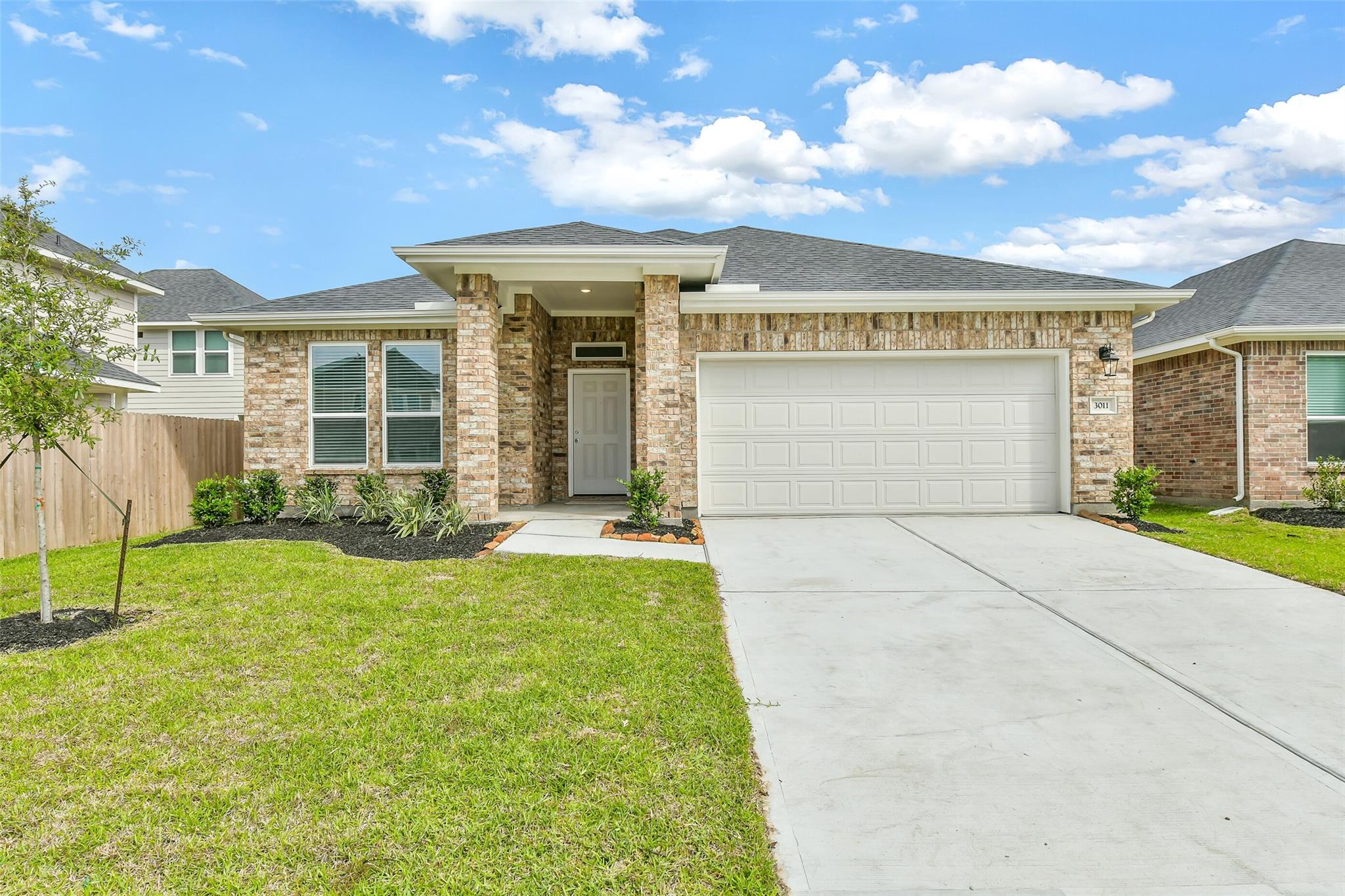 3011 King Oak St, Baytown, TX 77251