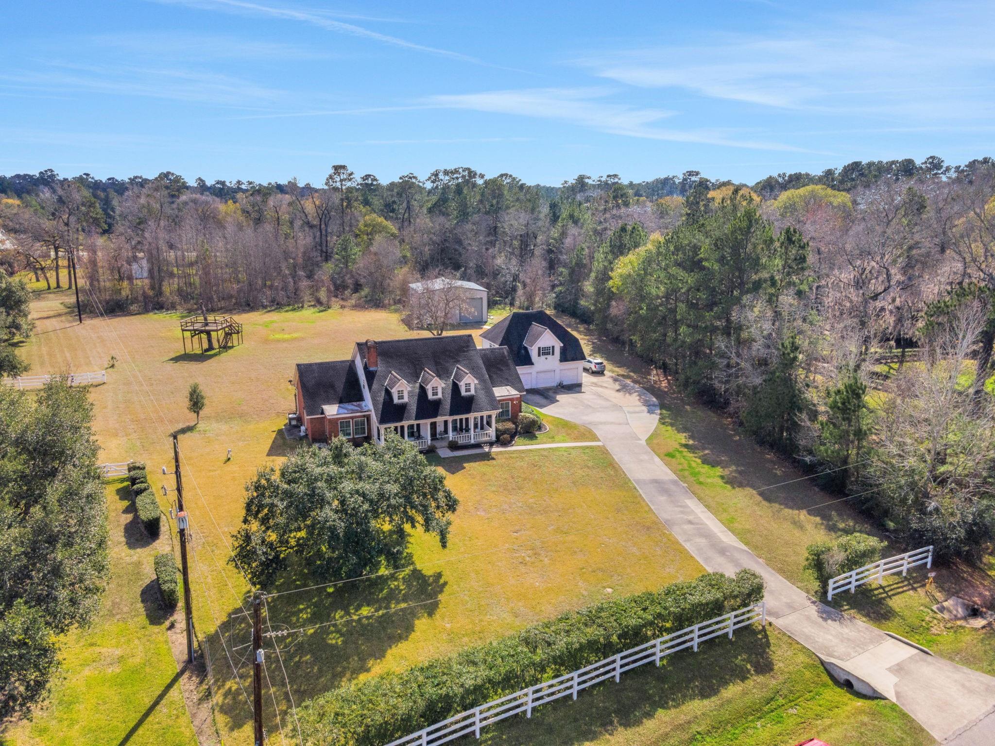 14519 Wildwood Cir, Magnolia, TX 77354