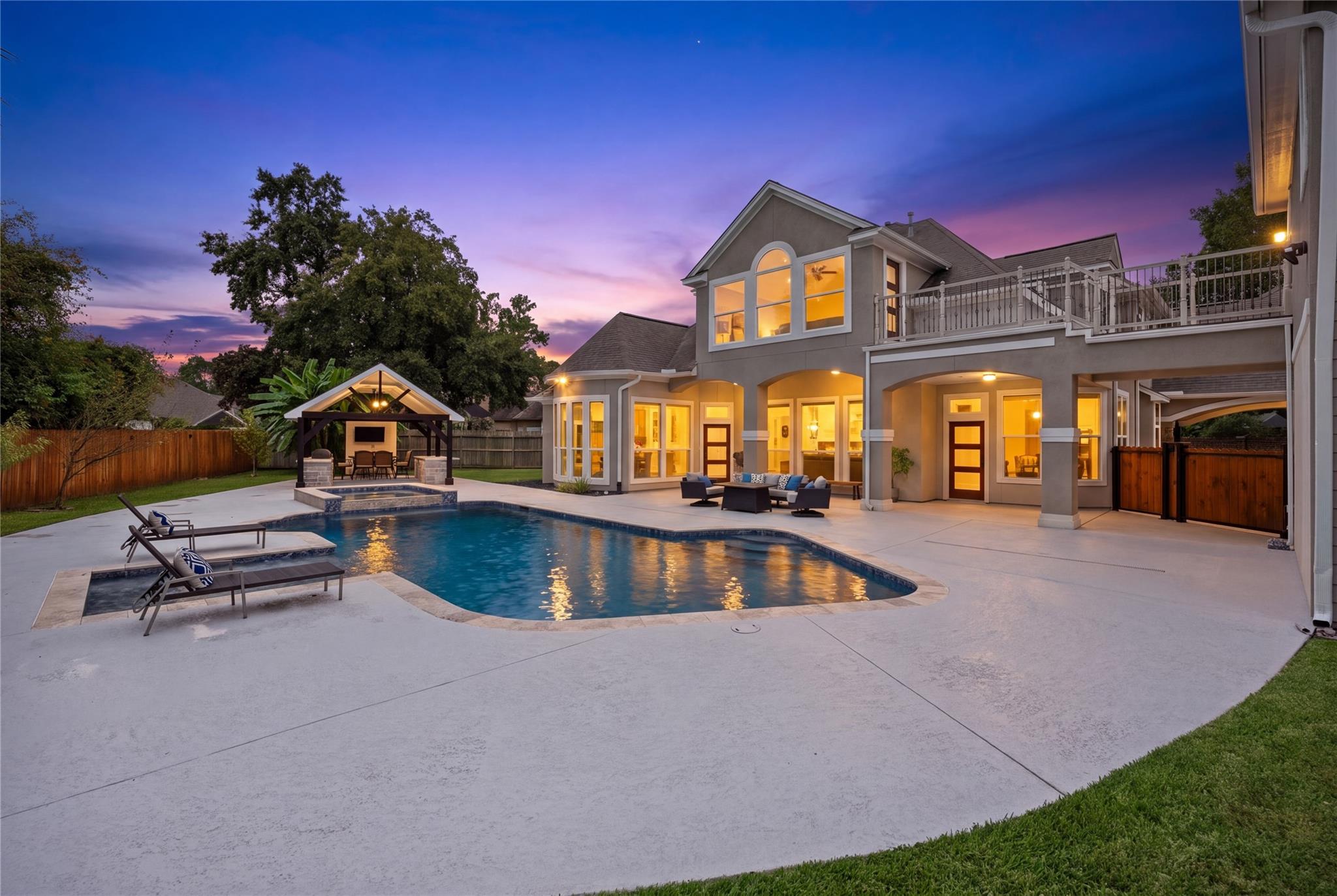 7002 Champions Center Ct, Houston, TX 77069 photo