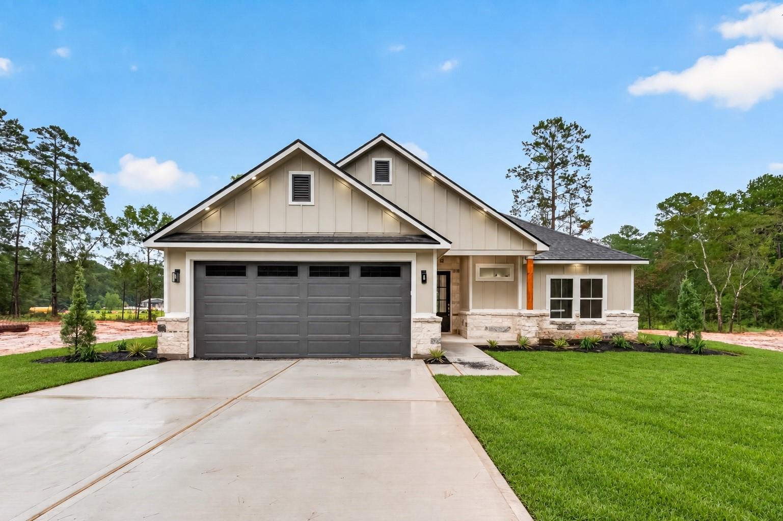 16297 Briarwood Dr, Plantersville, TX 77363