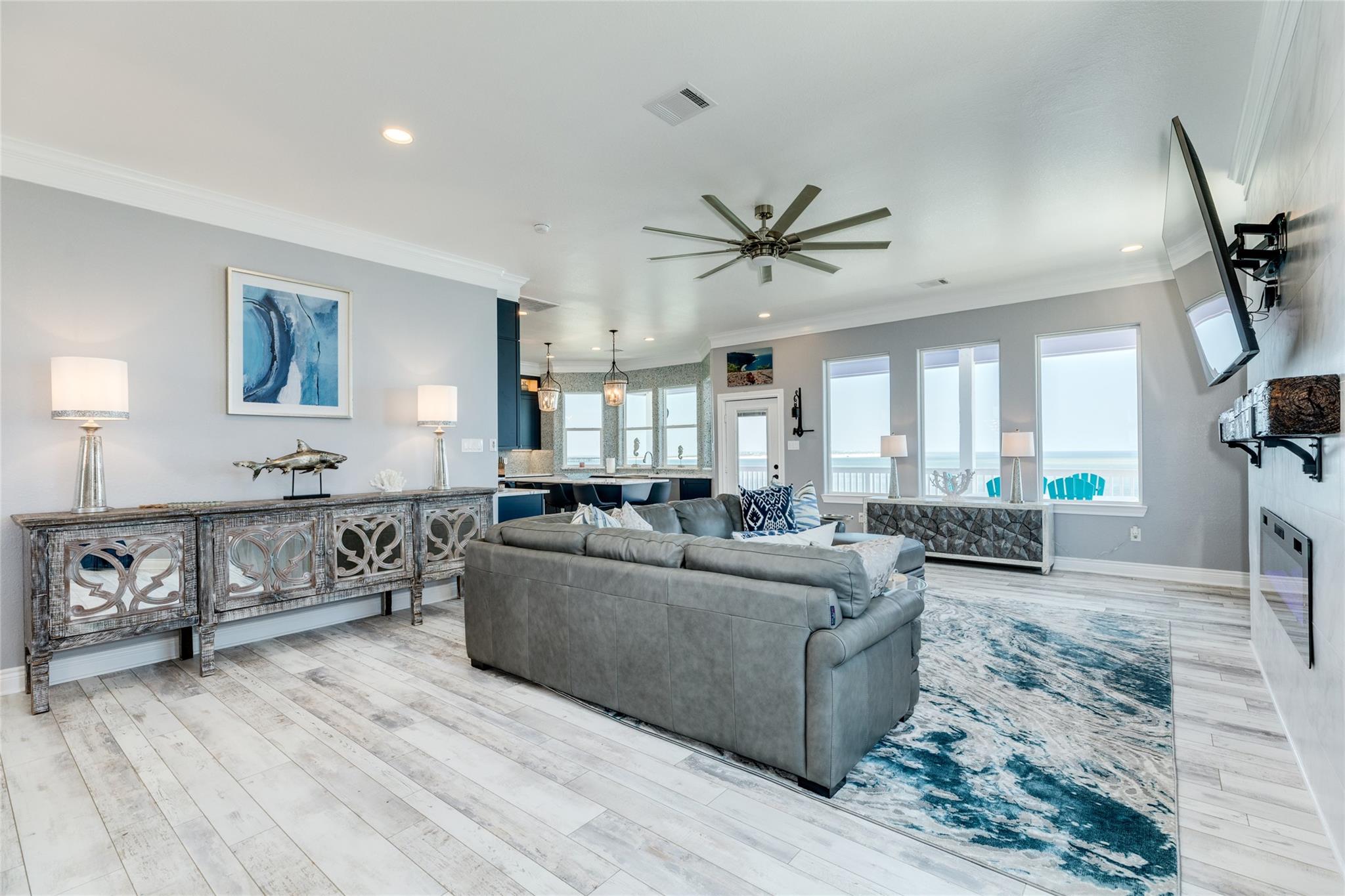 13030 Jolly Roger, Freeport, TX 77541 photo