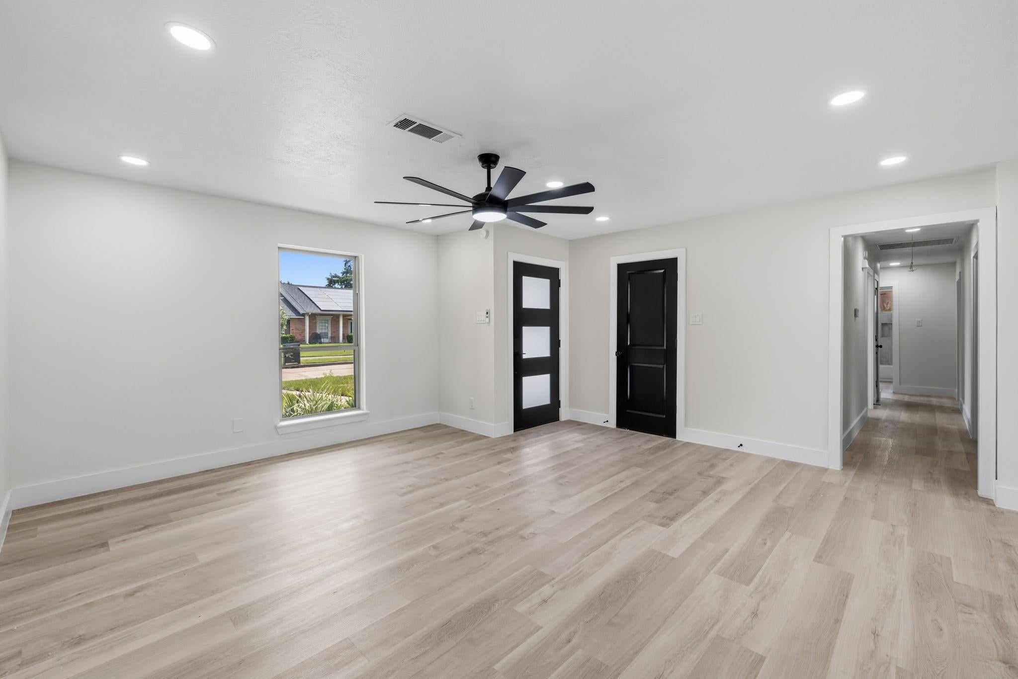 5927 Beaudry Dr, Houston, TX 77035 photo