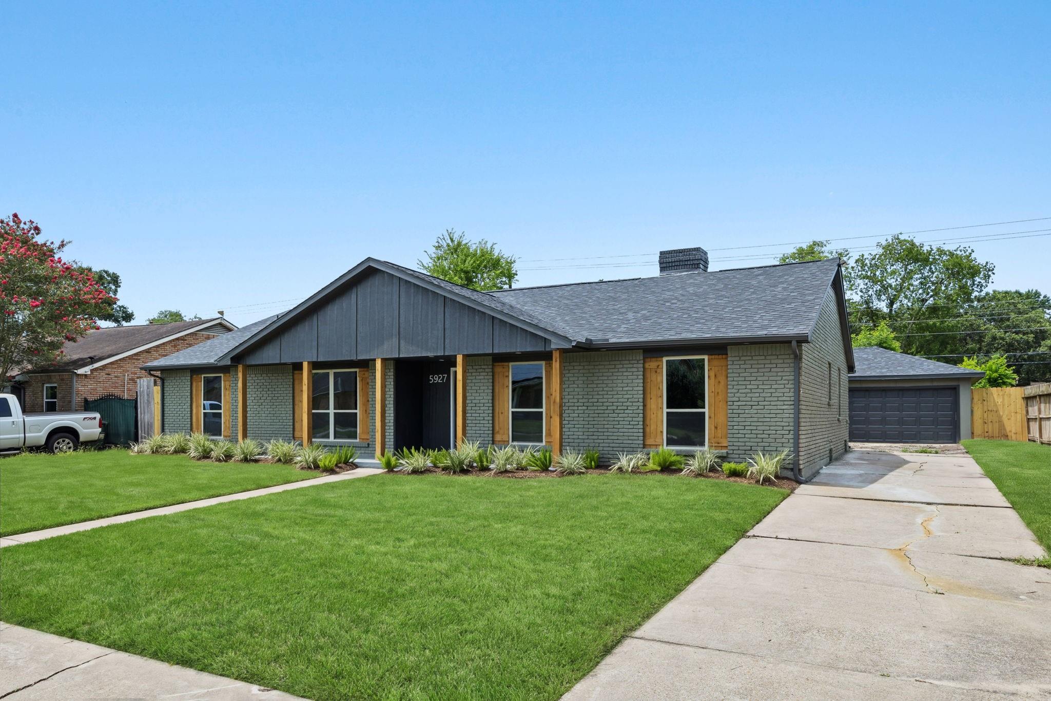 5927 Beaudry Dr, Houston, TX 77035