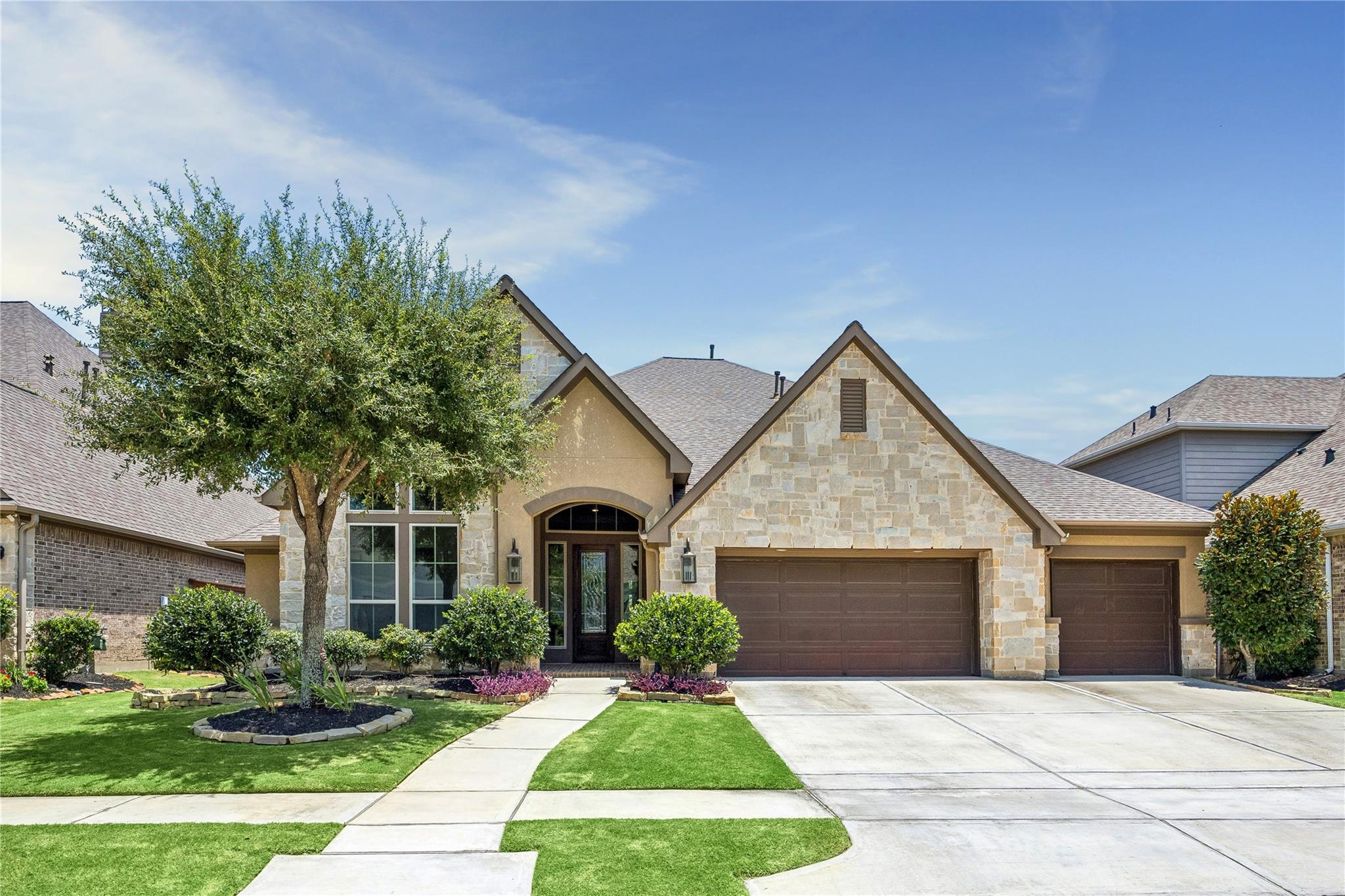 19506 Riverhill Row Ct, Cypress, TX 77433