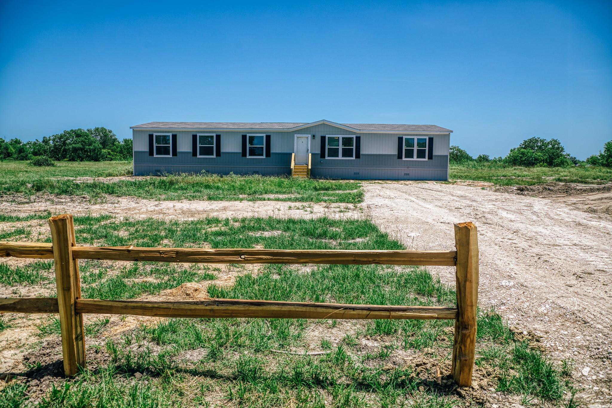 1012 Cottonwoood Bend Ln, Waller, TX 77484
