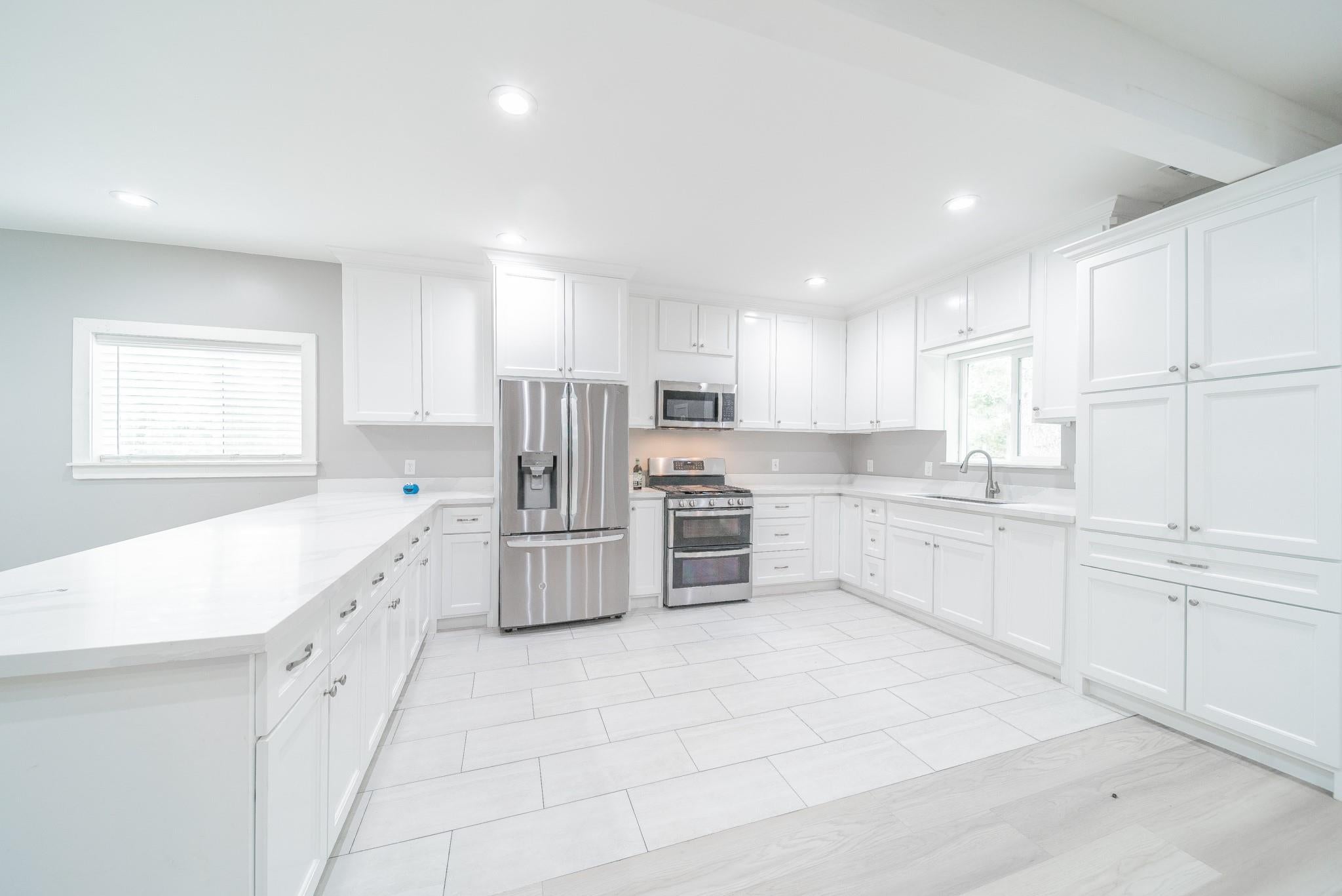 141 County Road 3419, Cleveland, TX 77327