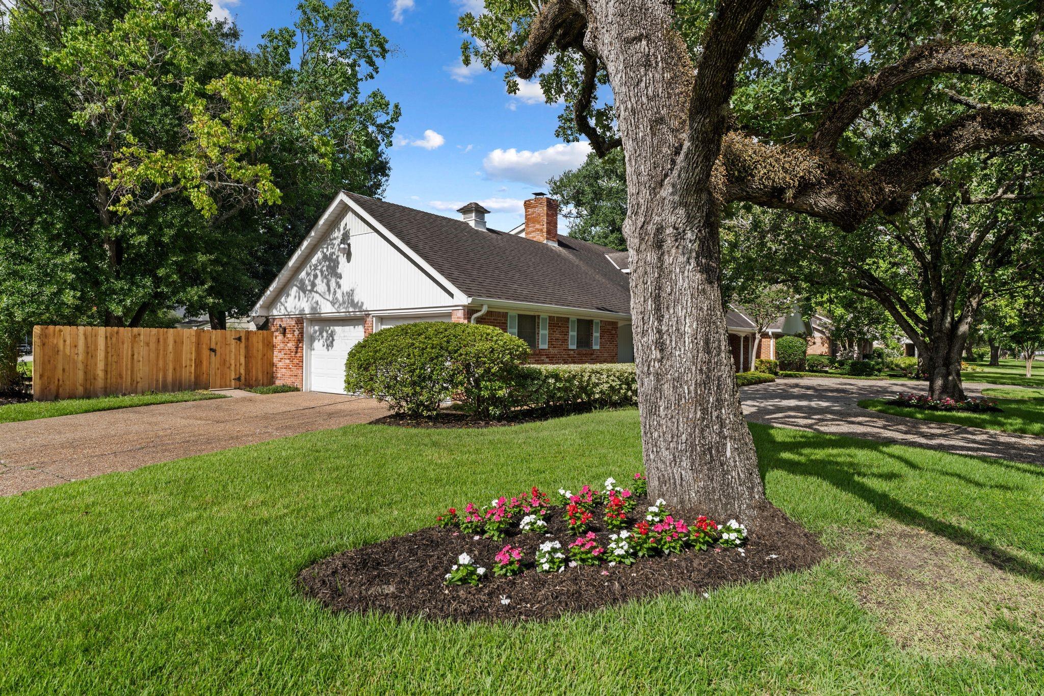 1603 Bethlehem St, Houston, TX 77018 photo