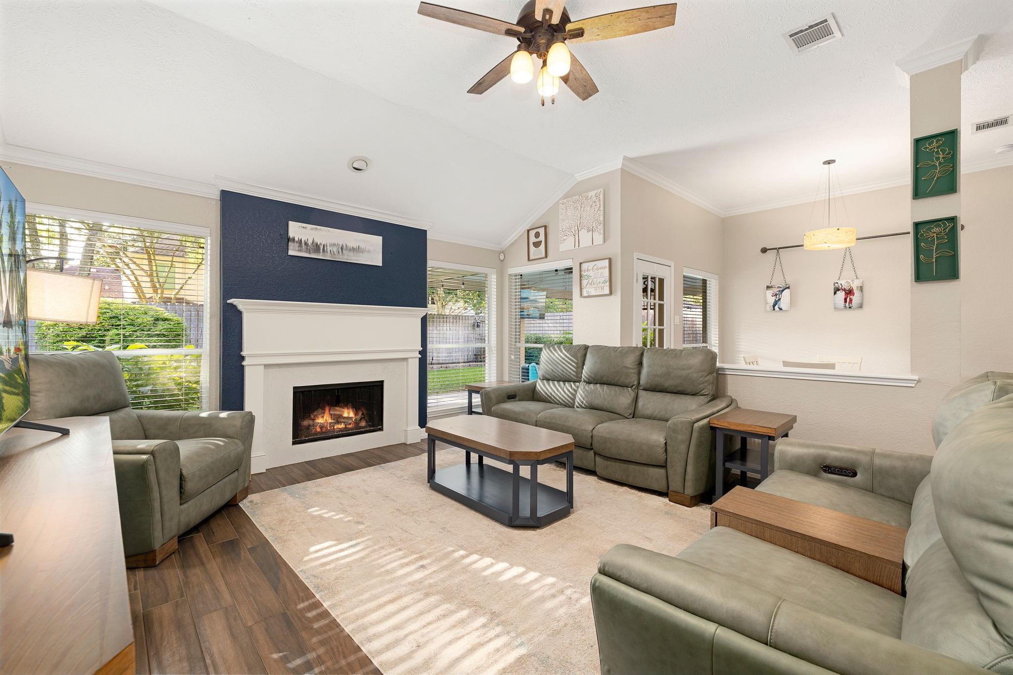 5104 Carefree Dr, League City, TX 77573 photo