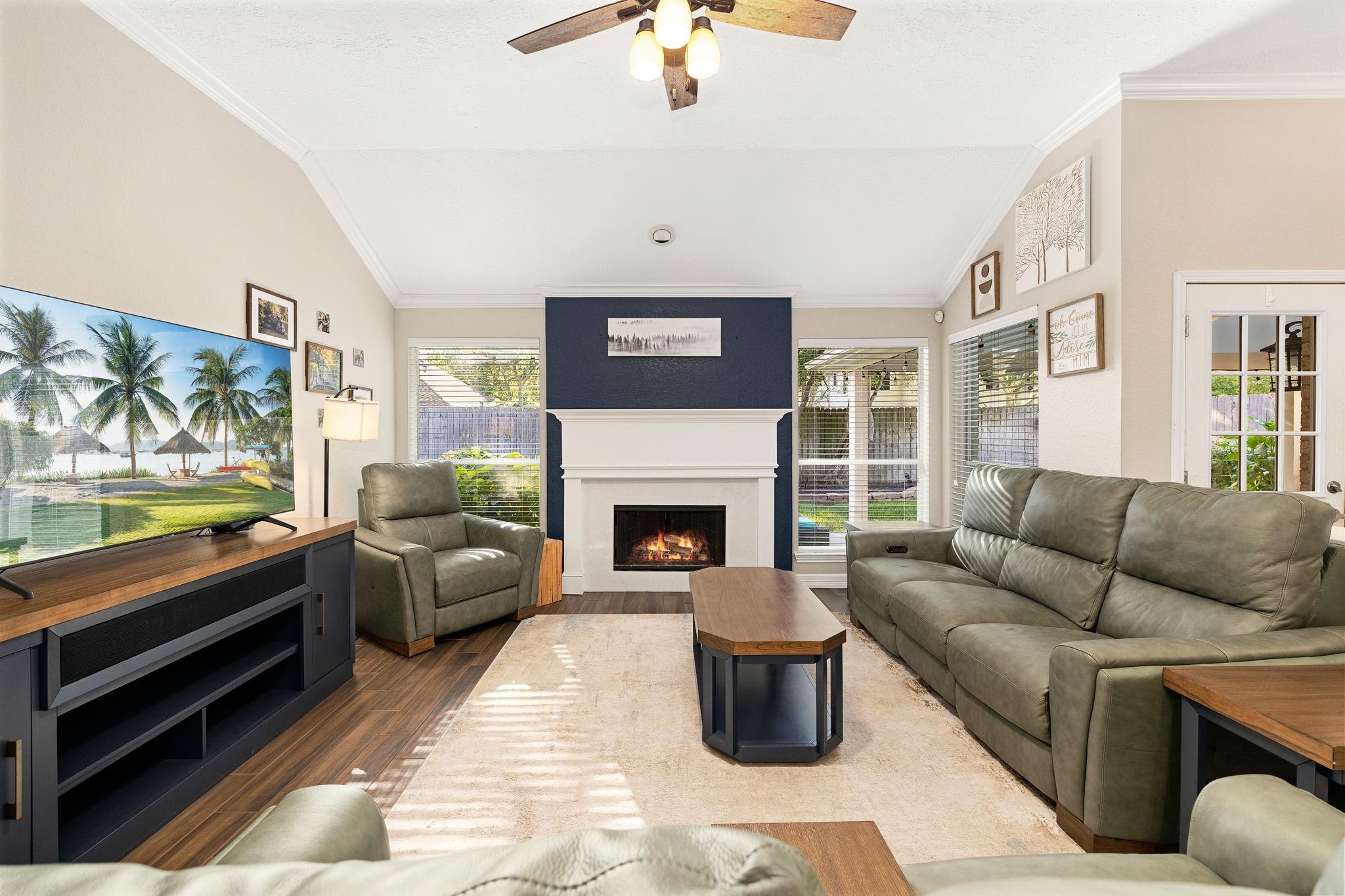 5104 Carefree Dr, League City, TX 77573