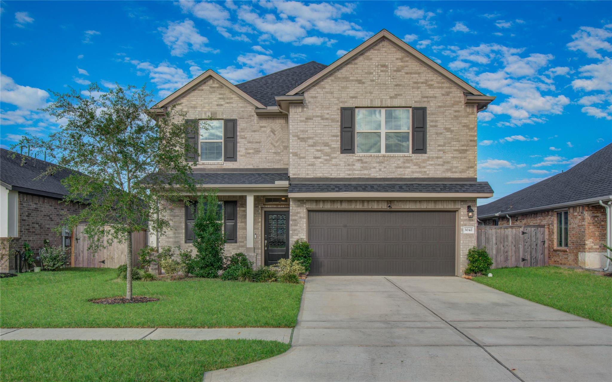 3042 Daw Boardwalk Dr, La Porte, TX 77571