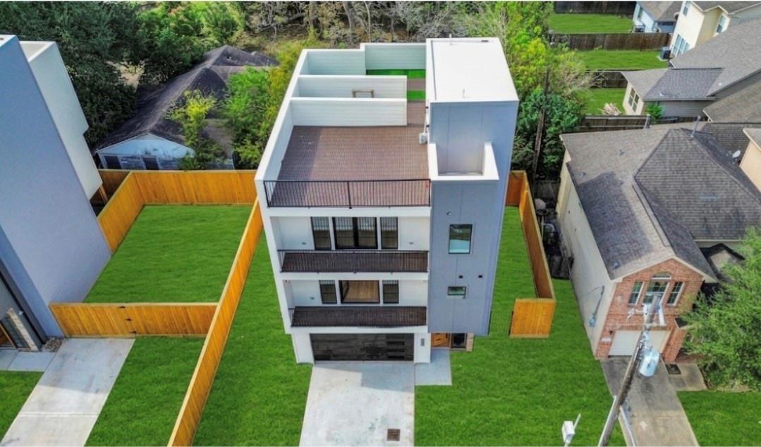 9022 Ferdinand St, Houston, TX 77051 photo
