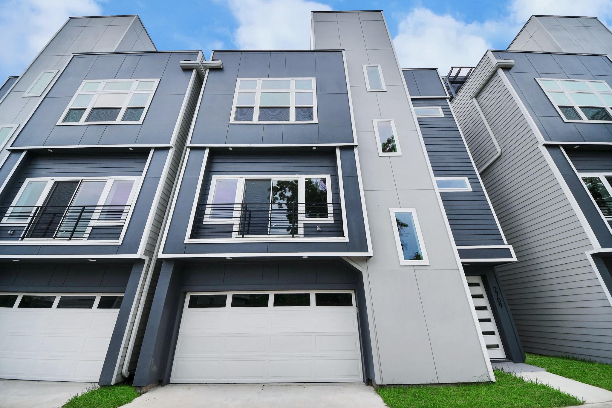 2709 Dennis St, Houston, TX 77004 photo