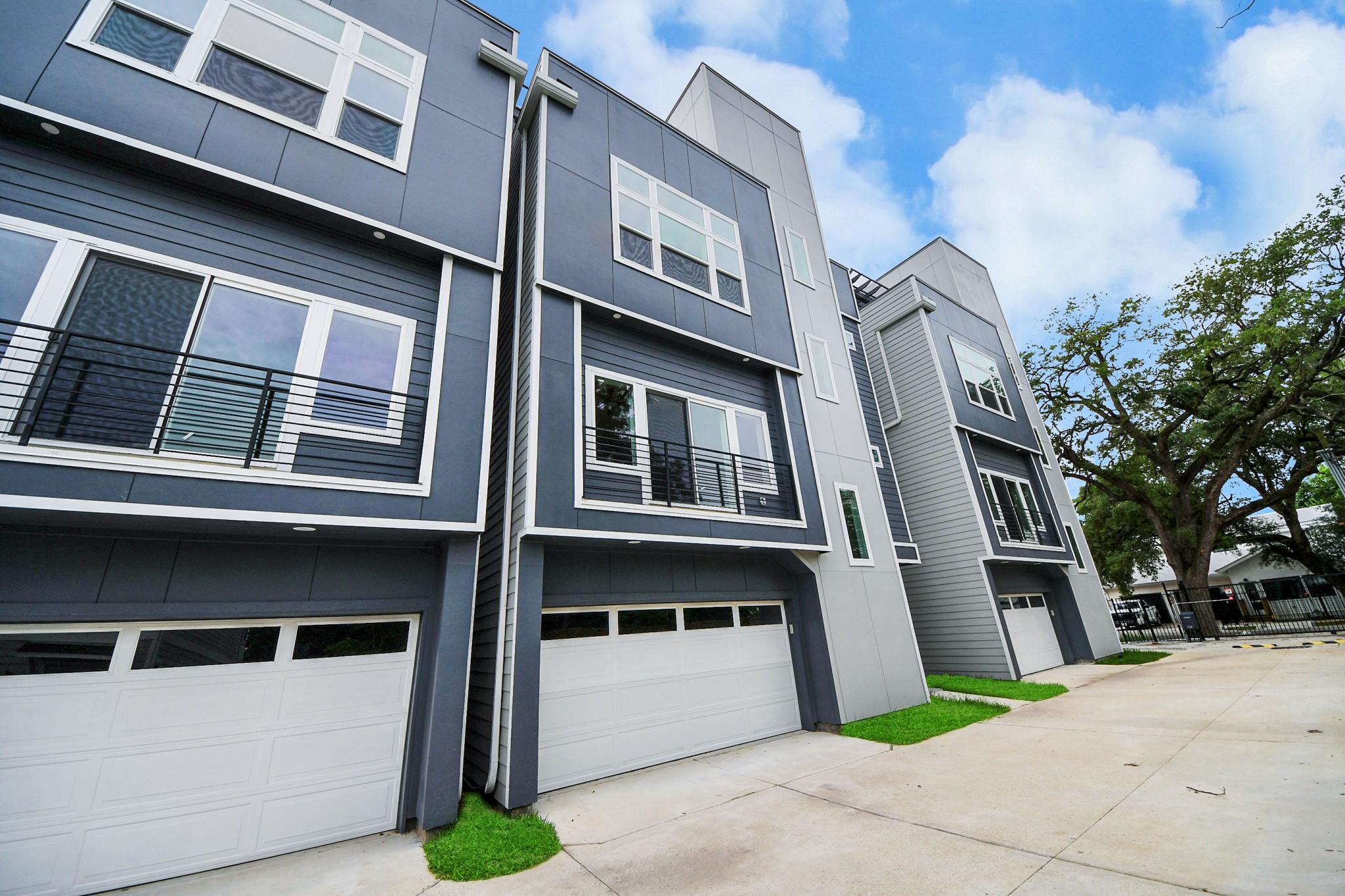 2709 Dennis St, Houston, TX 77004 photo