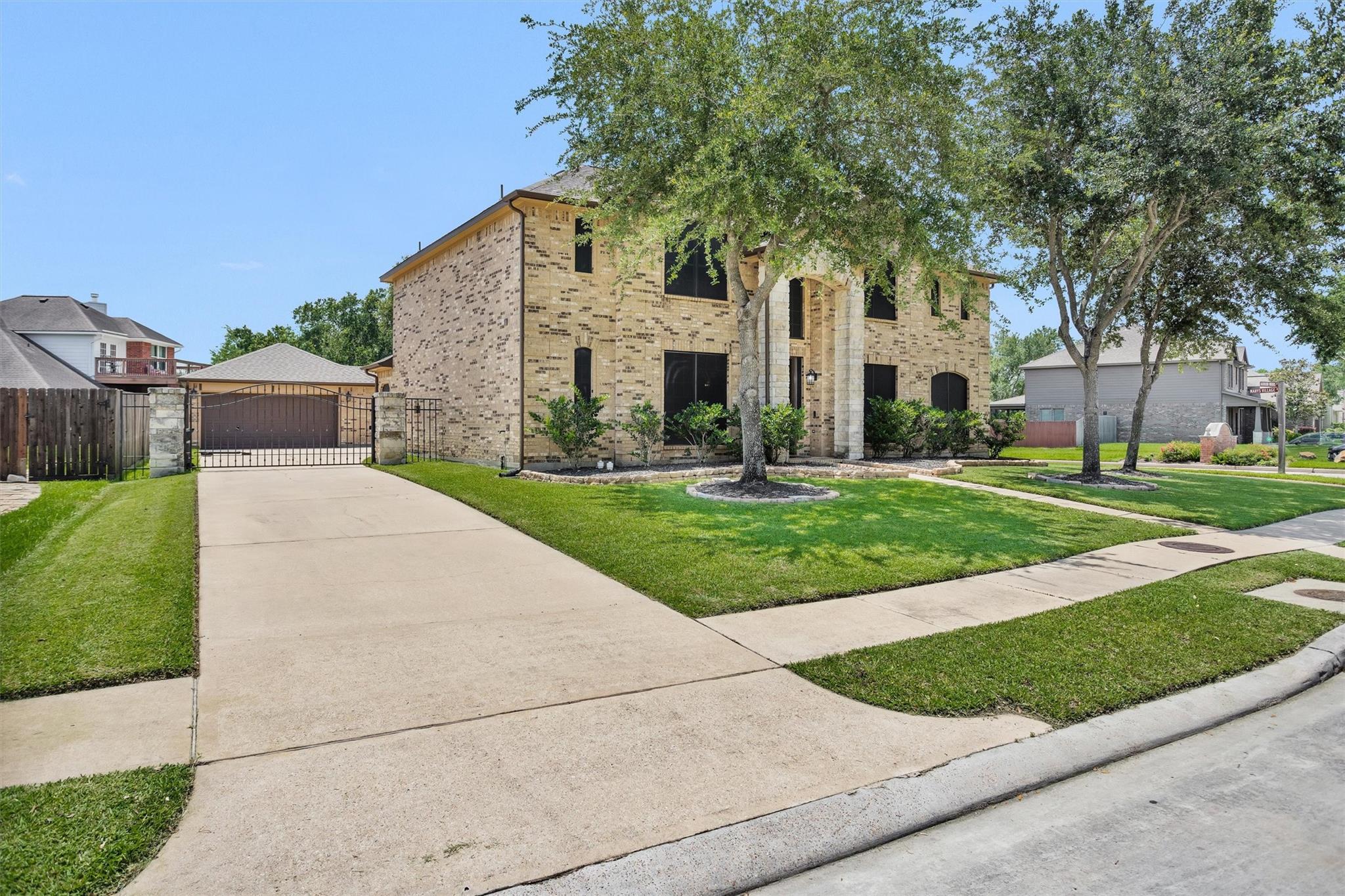 2944 Auburn Woods Dr, Pearland, TX 77581 photo