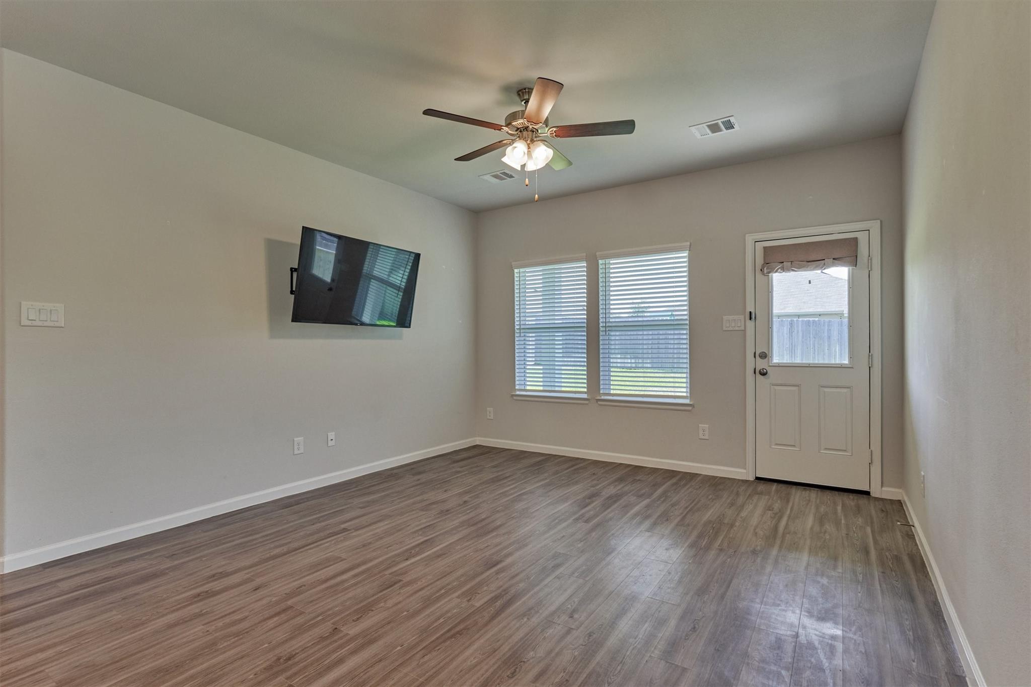 8039 Peppercorn St, Magnolia, TX 77354 photo