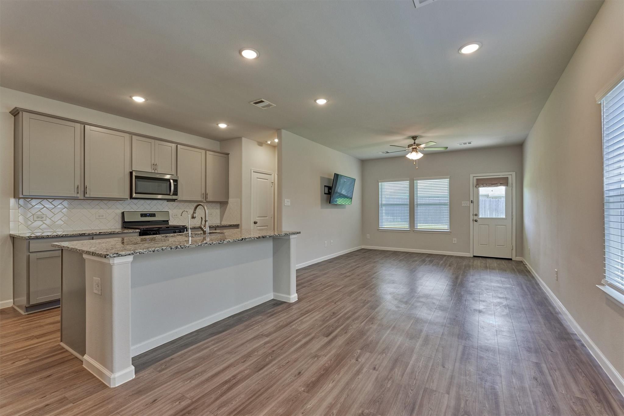 8039 Peppercorn St, Magnolia, TX 77354 photo
