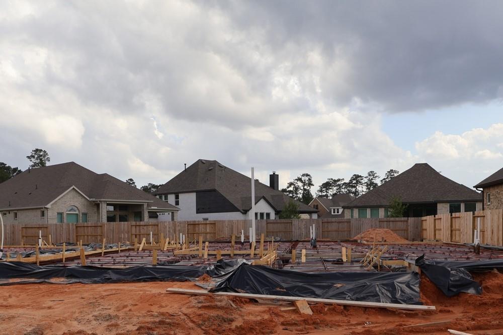 128 Silverbow Creek Way, Conroe, TX 77304 photo