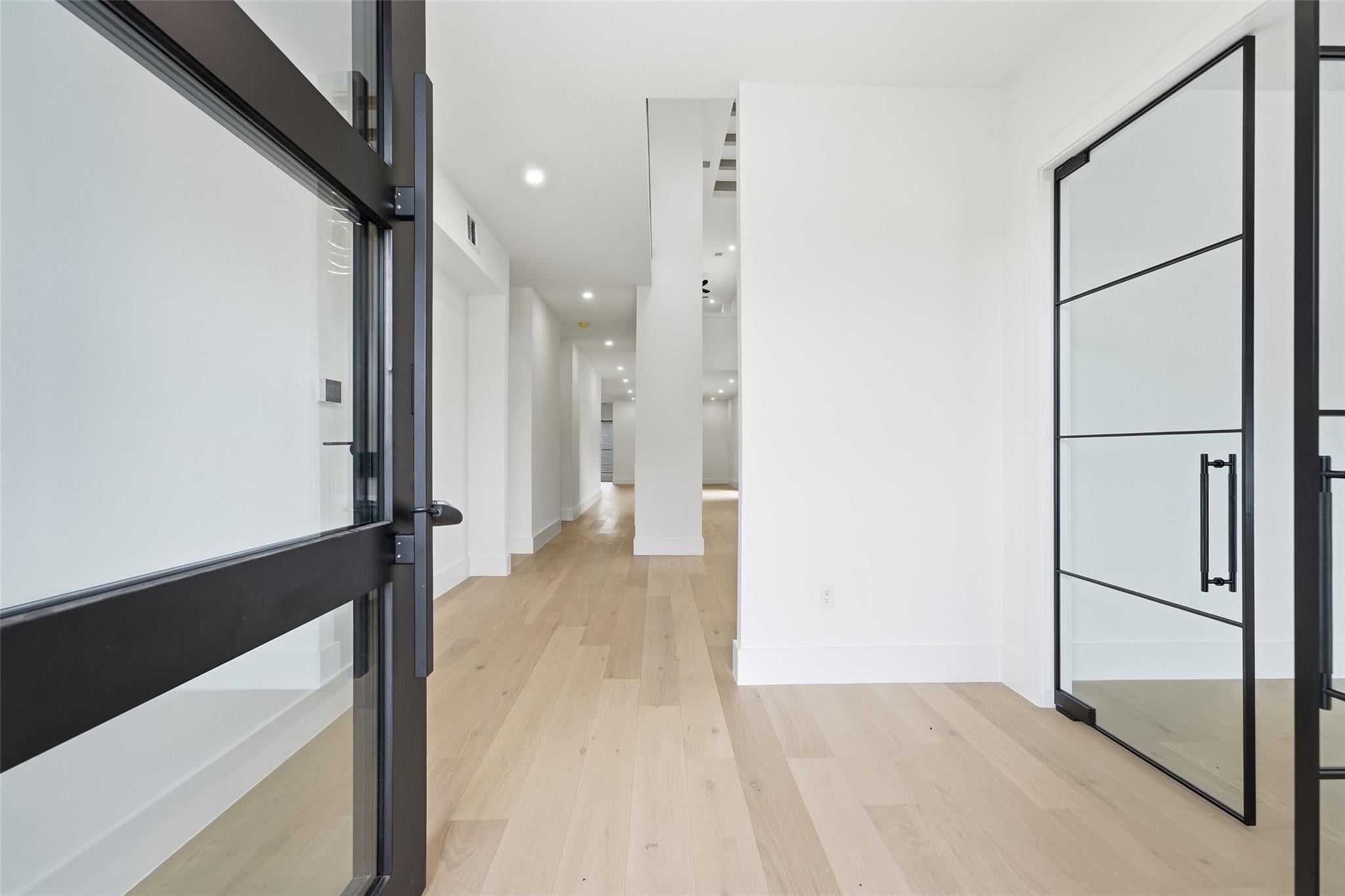 519 W 30 St, Houston, TX 77018 photo