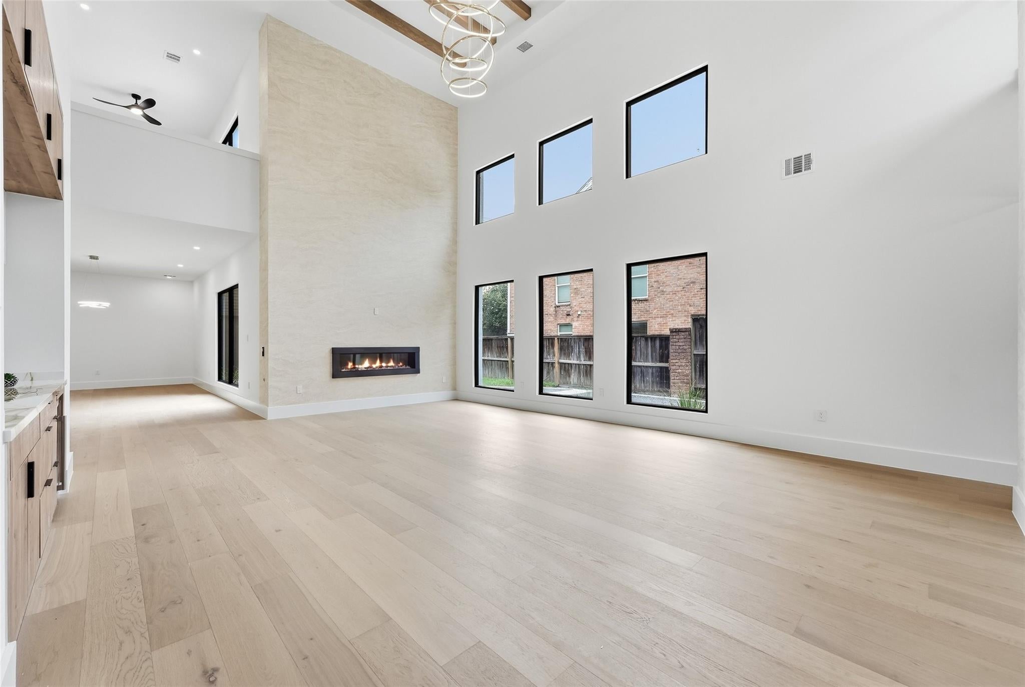 519 W 30 St, Houston, TX 77018 photo