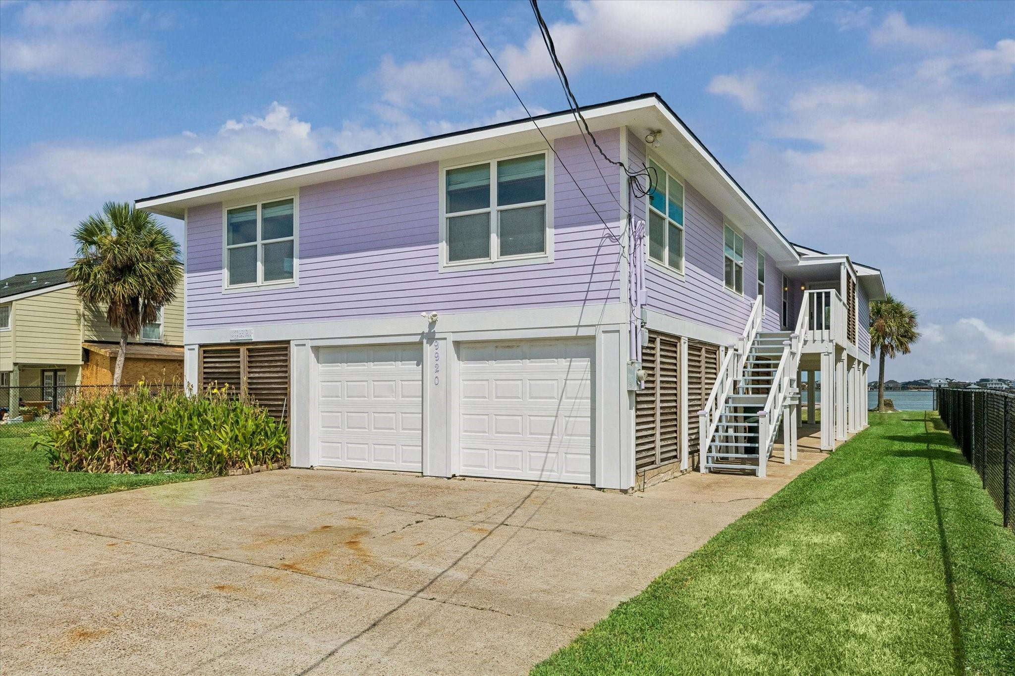 9920 Airways Ln, Galveston, TX 77554 photo