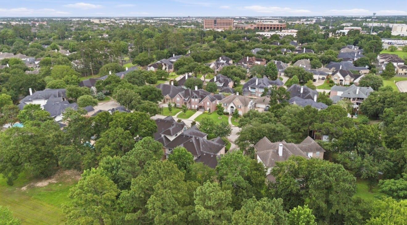 14 Bentley Park Ct, Houston, TX 77070 photo