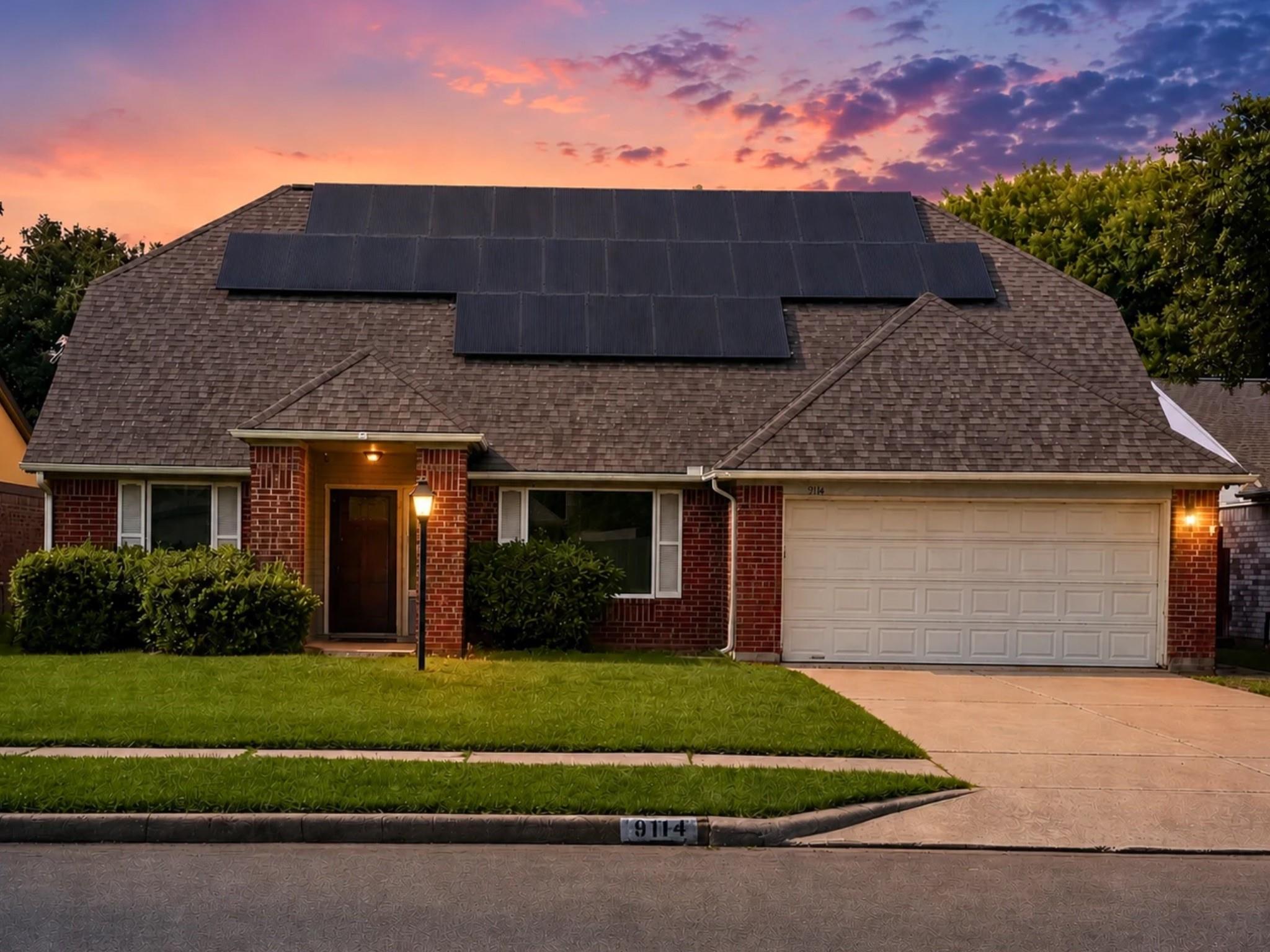 9114 Smokehollow Dr, Houston, TX 77064