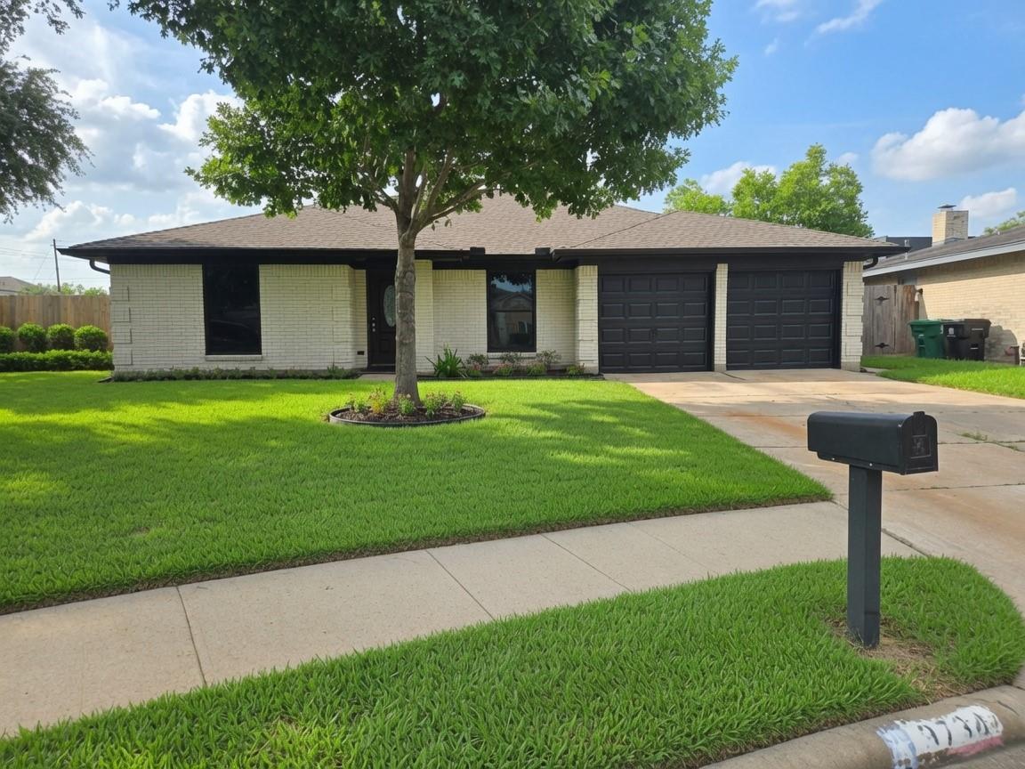 9734 Clanton St, Houston, TX 77080