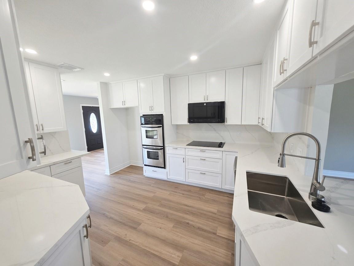9734 Clanton St, Houston, TX 77080 photo