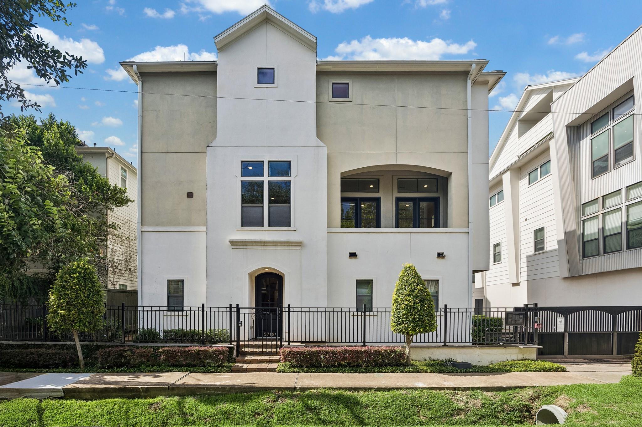 5718 Kansas St, Houston, TX 77007