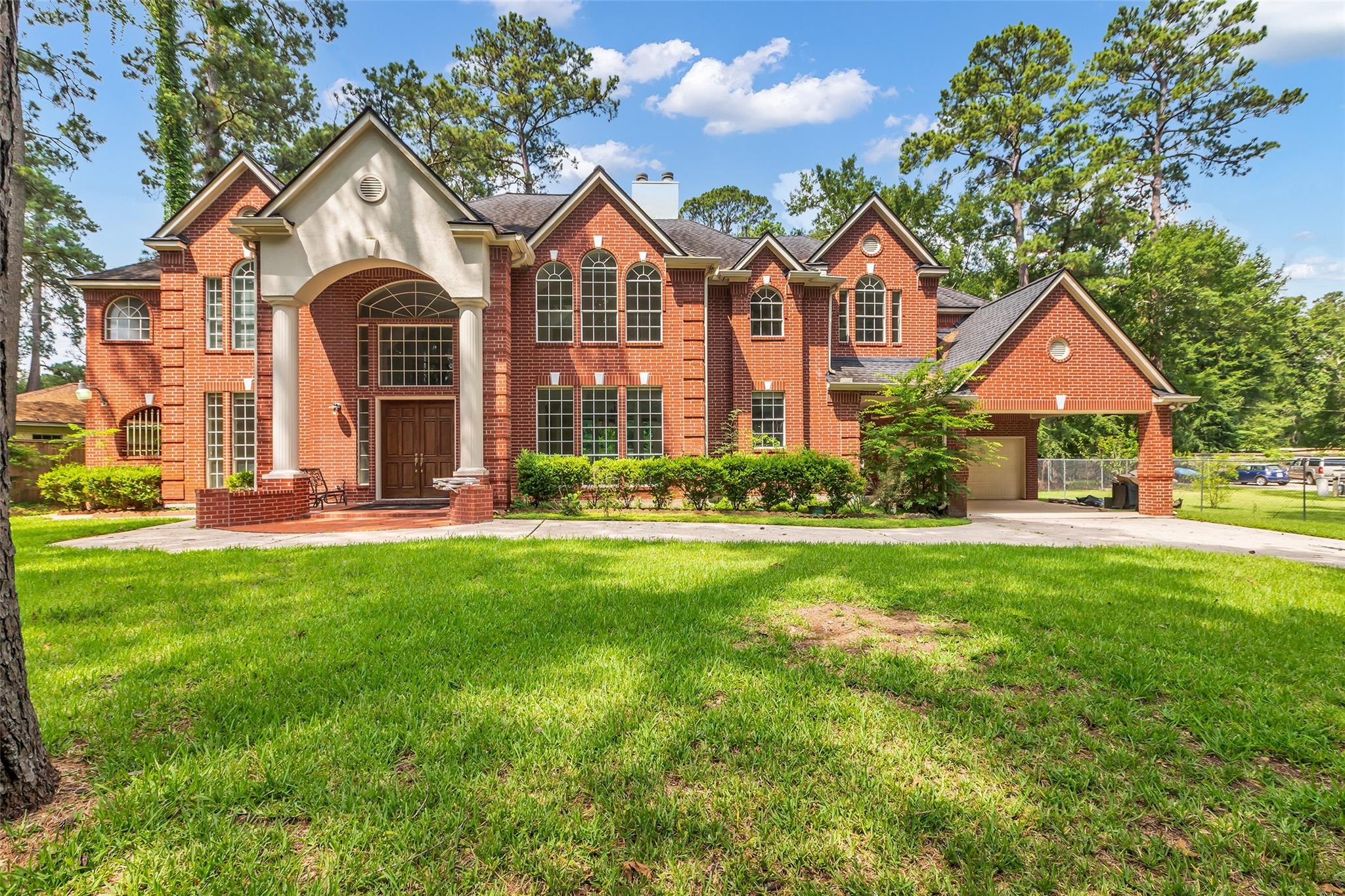 15511 Oaklawn Park Dr, Houston, TX 77069