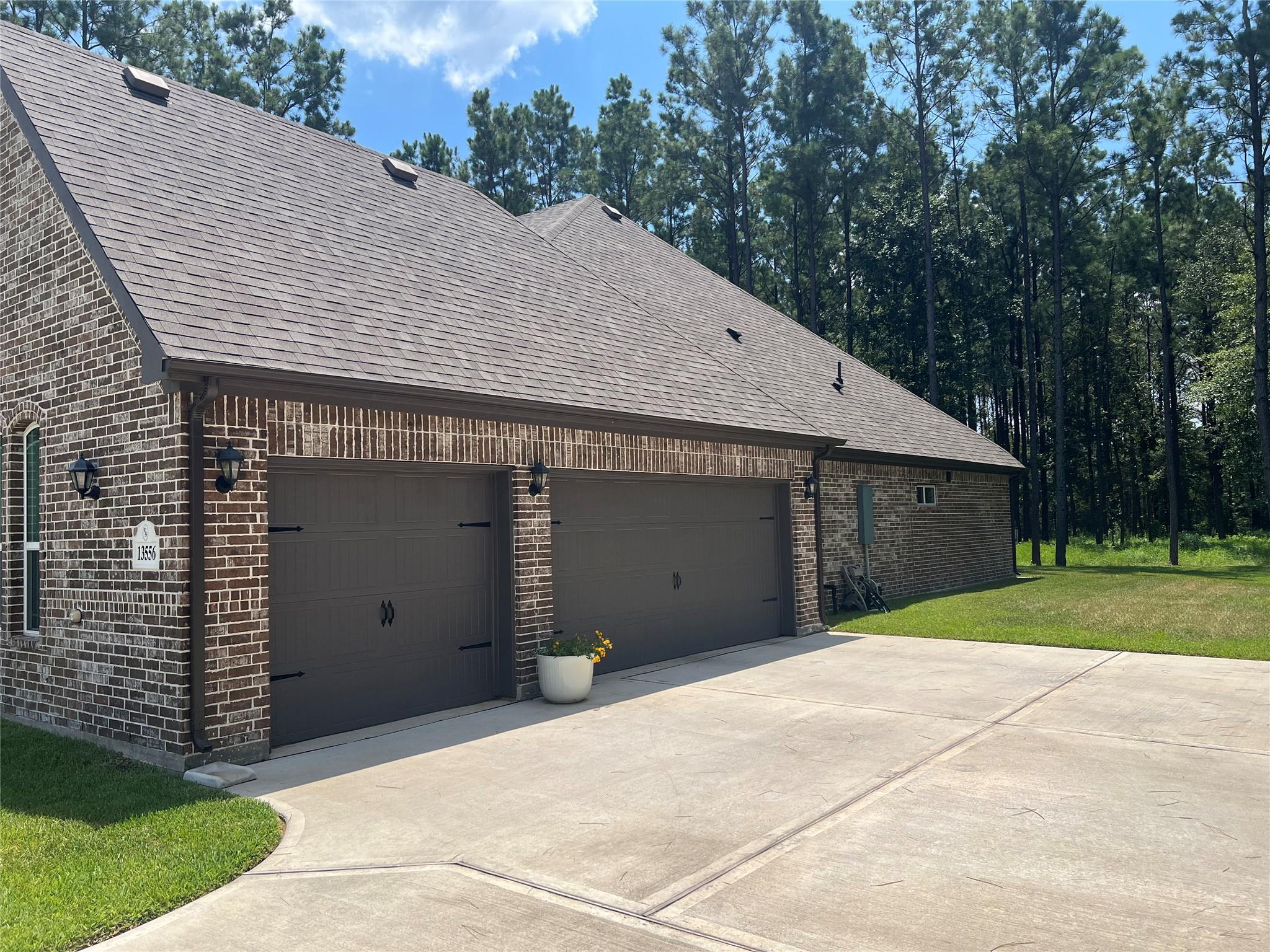13556 Caldwell St, Conroe, TX 77303 photo
